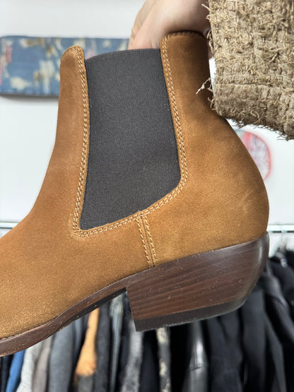 Saint Laurent ‘Lukas’ Brown Suede Cuban Heel Boots