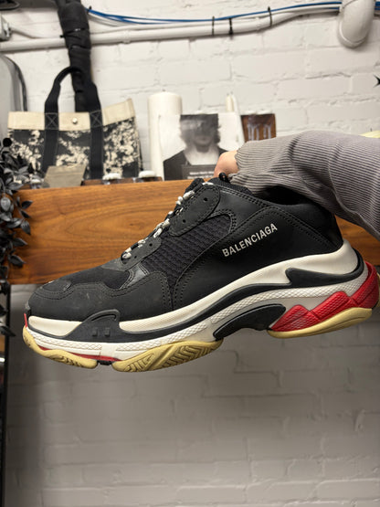 Balenciaga OG Black/Red ‘Triple S’ Oversized Low Top Sneakers