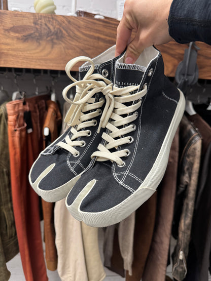 Maison Margiela ‘Tabi’ Split Toe High Top Sneakers