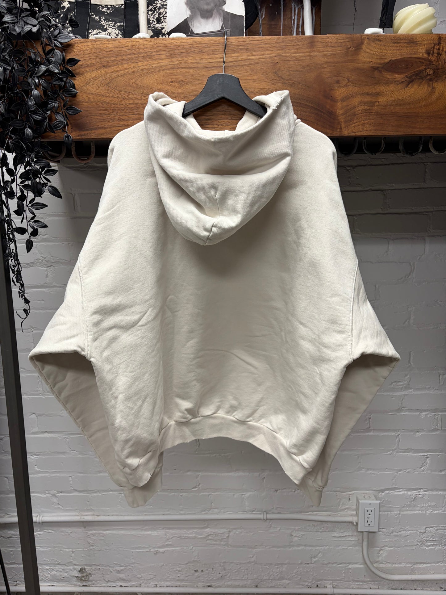 AW2022 Balenciaga ‘Be Different’ Cream/Black Slogan Logo Hoodie