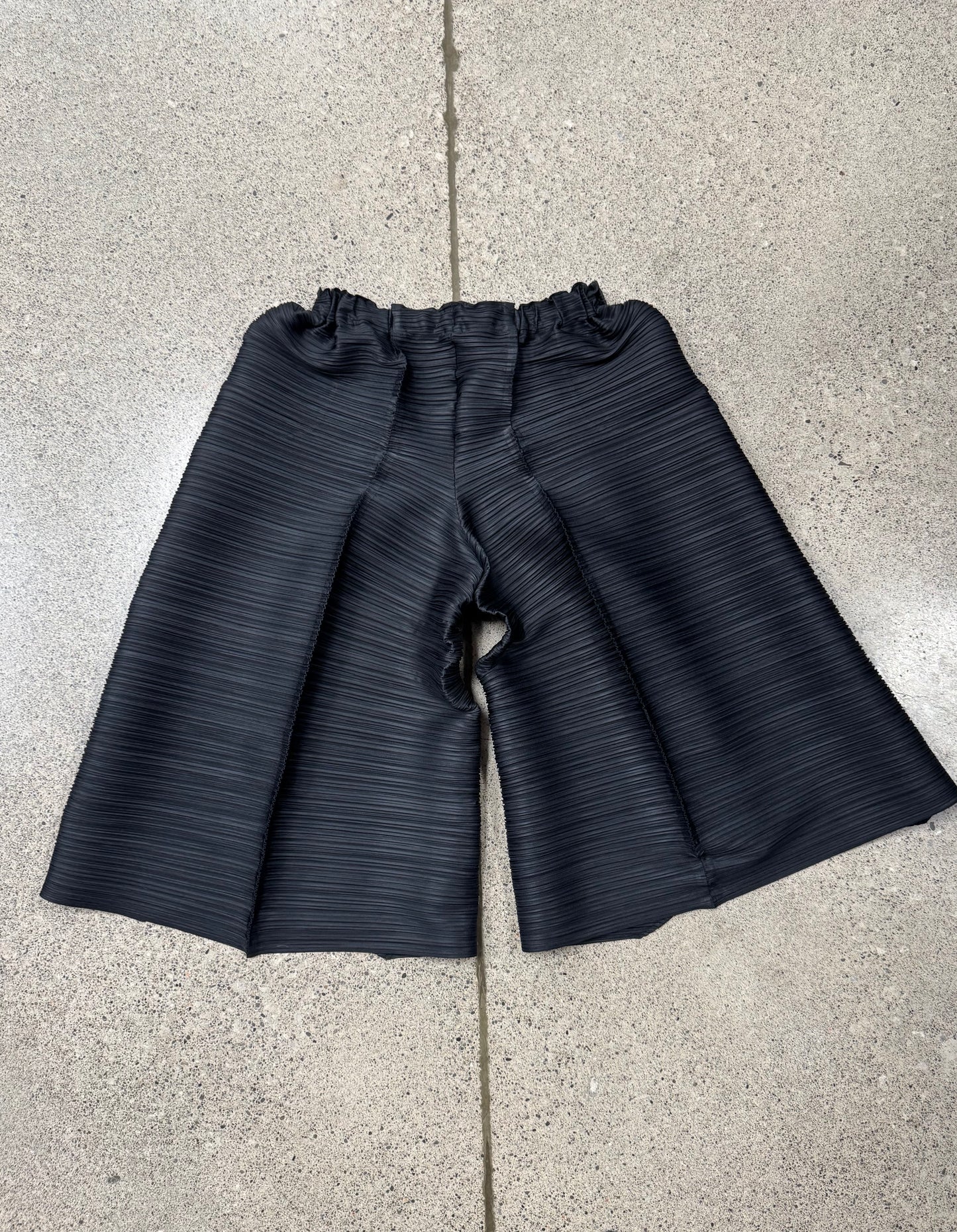 Issey Miyake  ‘Pleats Please’ 3/4 Length Pleated Wide Leg Shorts