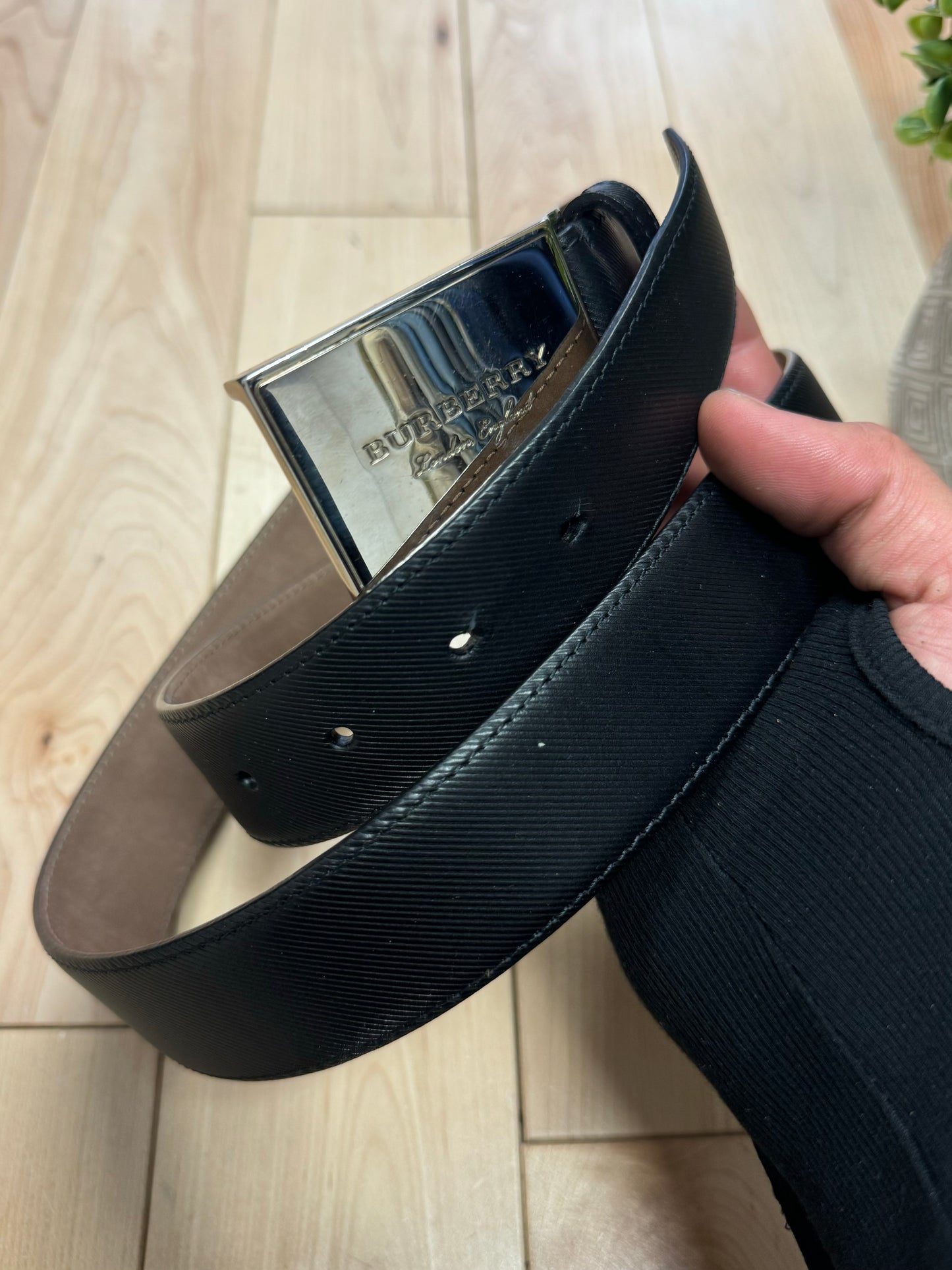 Burberry Black Leather Buckle Logo Belt