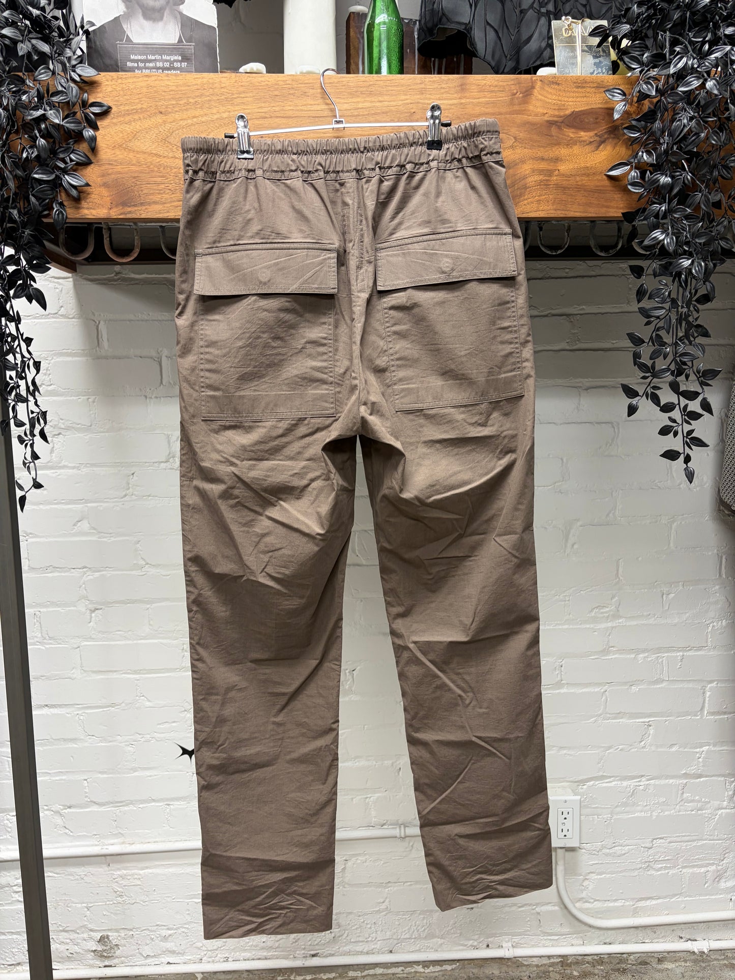 SS2023 Rick Owens 'Edfu' Dust
Berlin Drawstring Pants