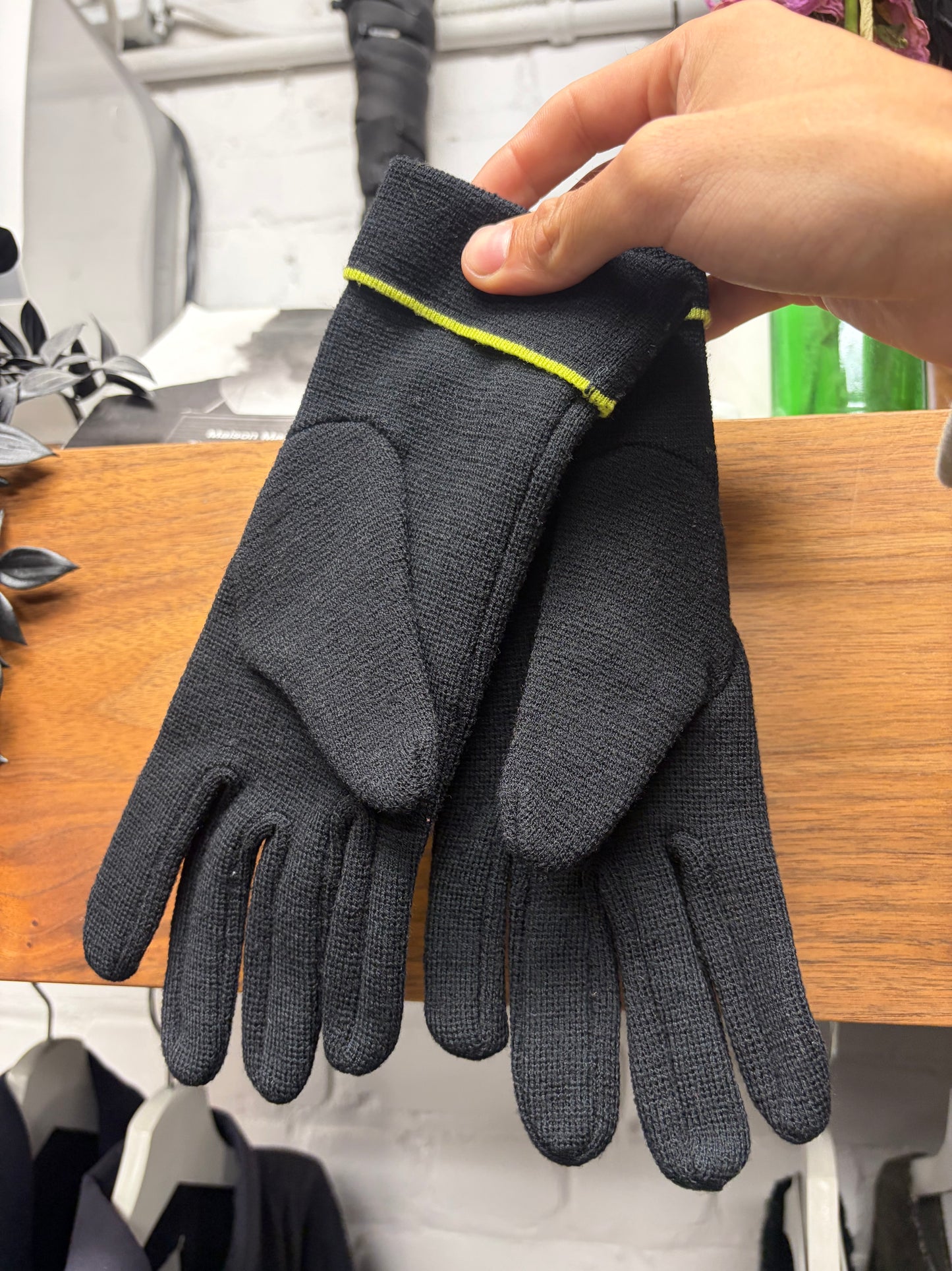 Chanel Sport Knit Gloves with Vinyl ‘CC’ Interlock Logo Patches