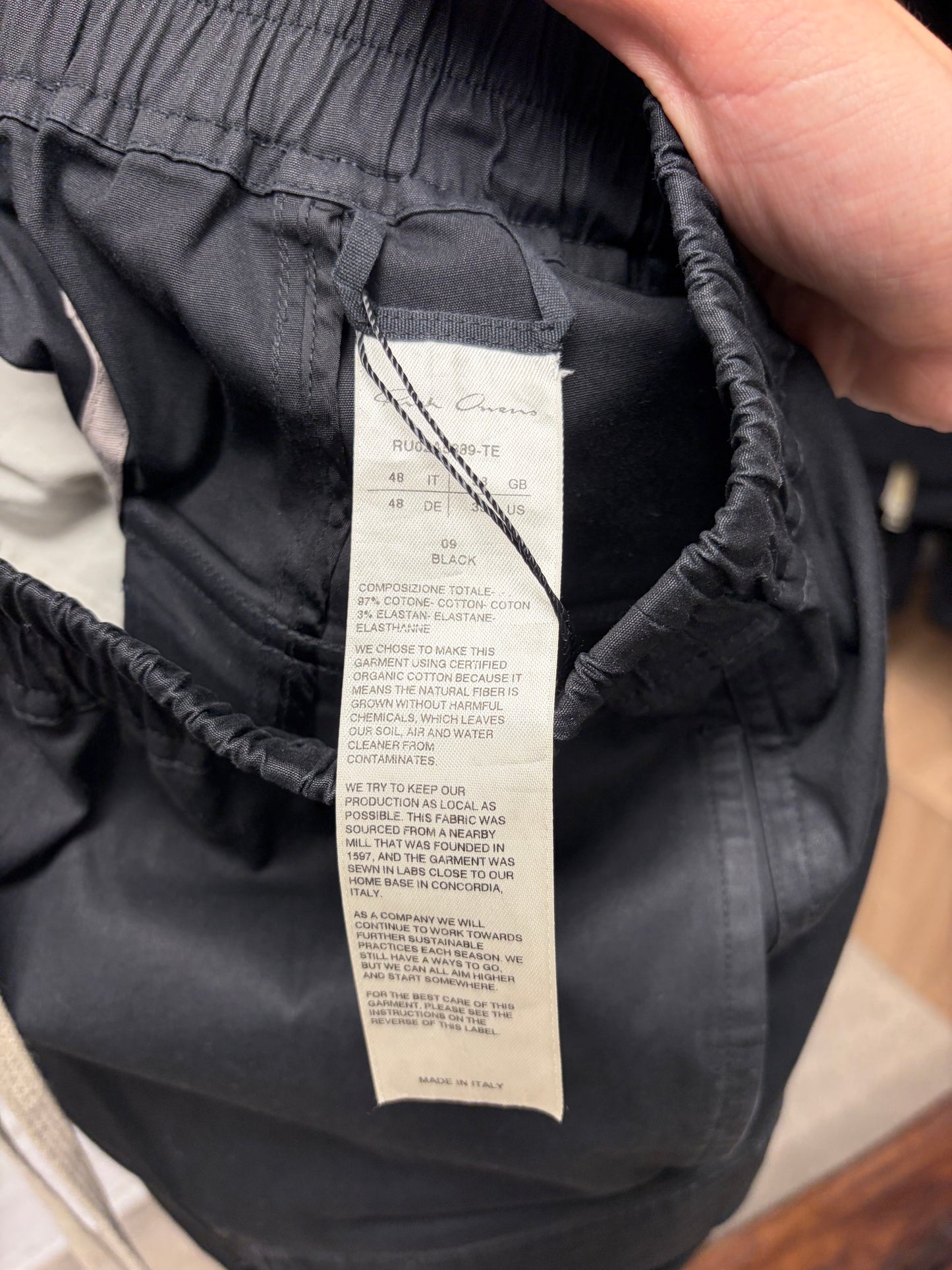 AW2021 Rick Owens ‘Gethsemane’ Black Cargo Pod Shorts