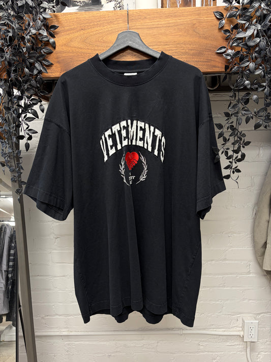 Vetements ‘Solidarity 4 Everyone’ Handshake Embroidered Black Oversized T-Shirt