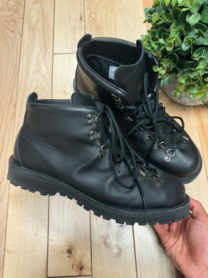 Danner Black Calfksin Leather Hikikg Boots