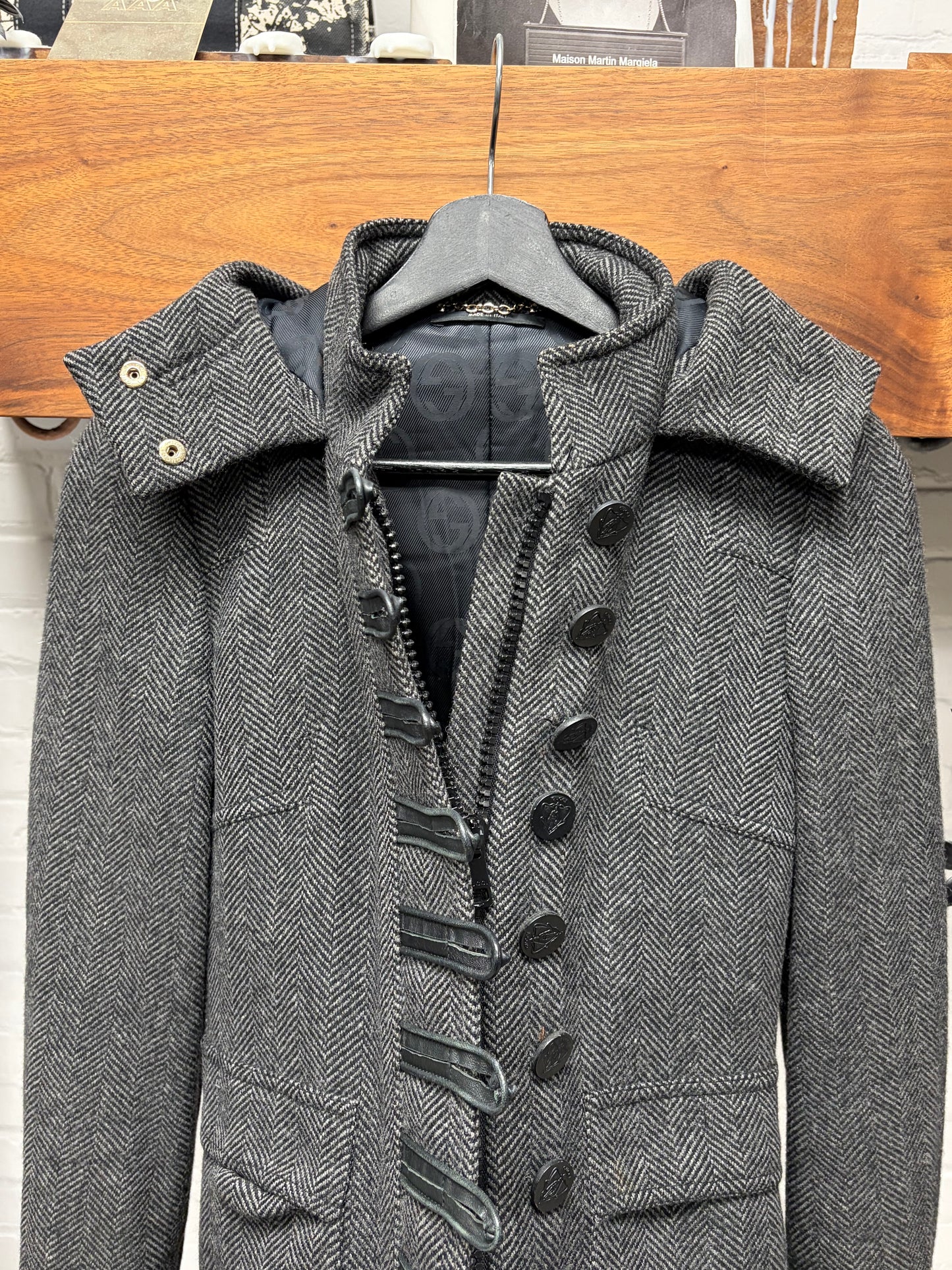 2006 Gucci by Frida Giannini Herringbone ‘Leather-Bound Closure’ Cropped Hooded Jacket