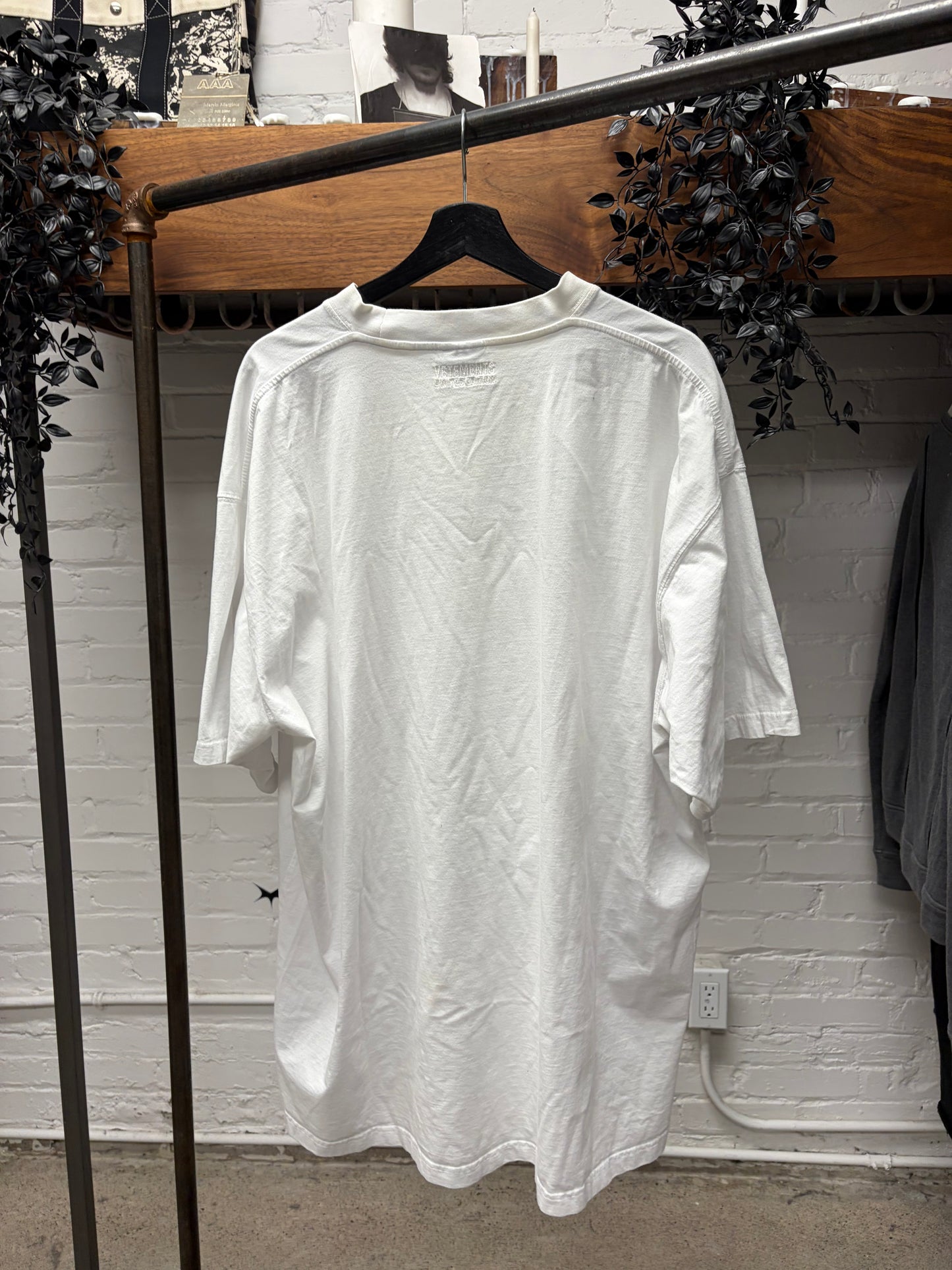 Vetements ‘It’s Free to be Nice’ Oversized White Slogan T-Shirt