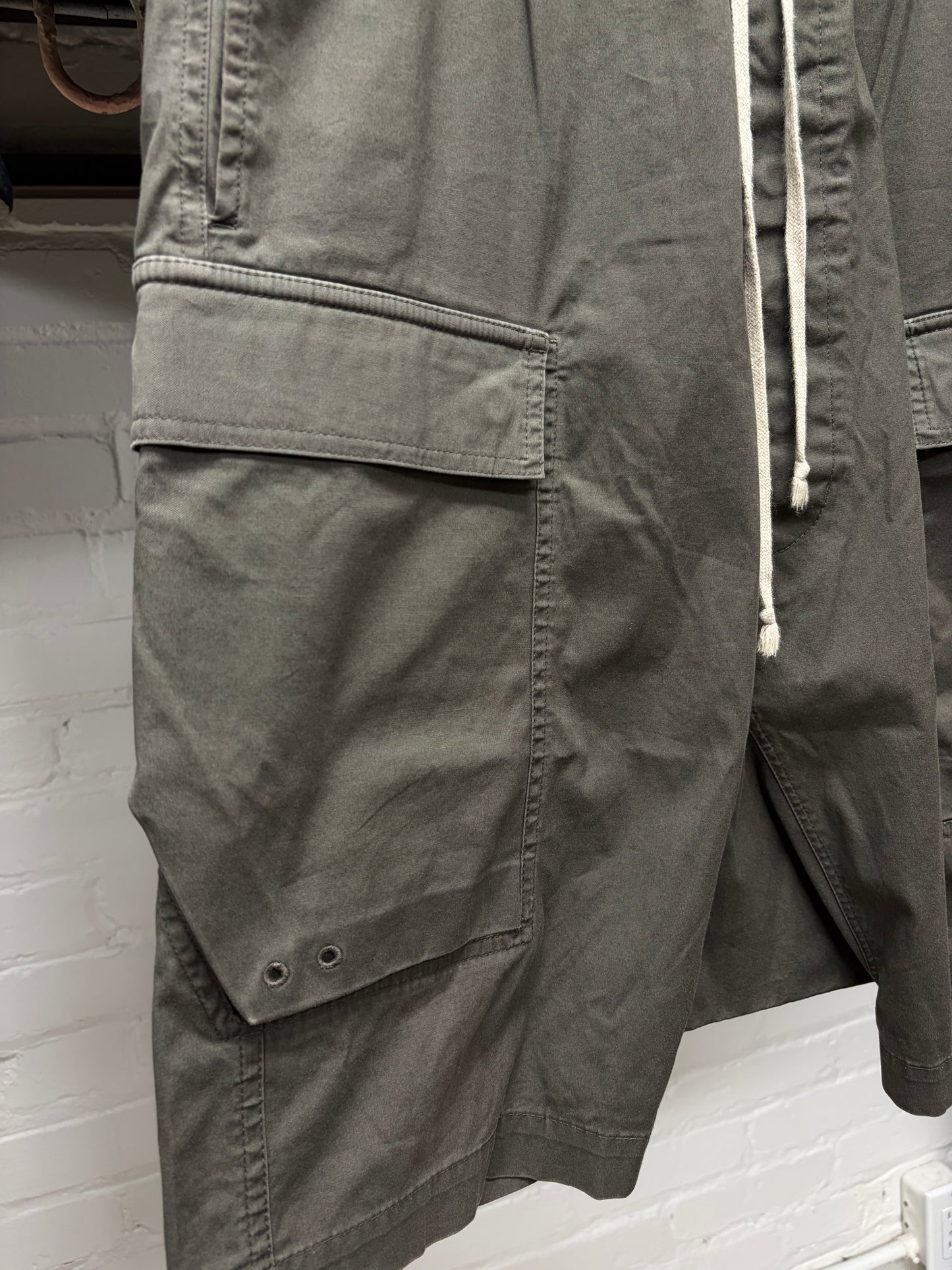 SS2017 Rick Owens ‘Walrus’ Grey Cargo ‘Pod’ Drop Crotch Shorts