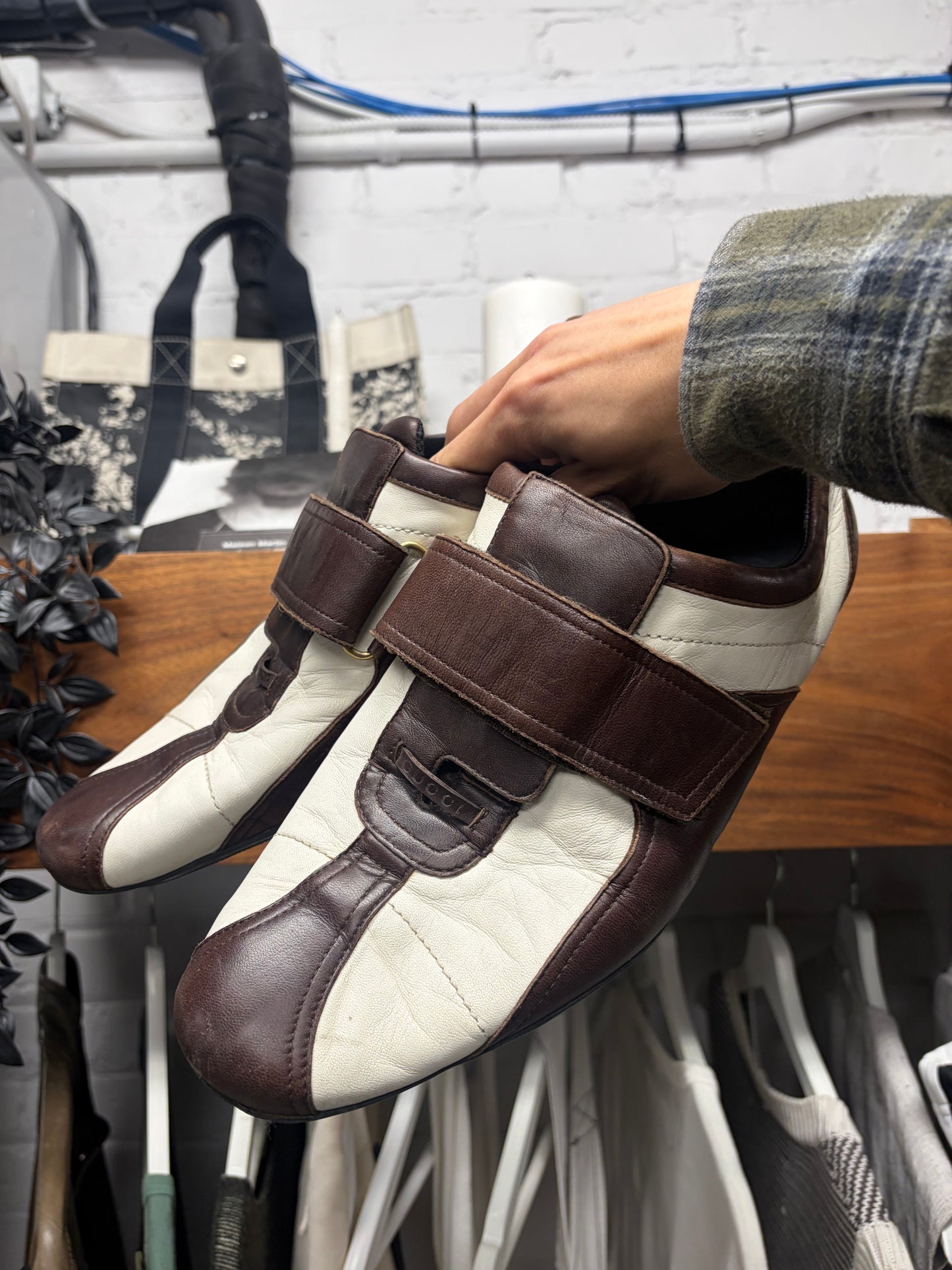 Vintage 2000s Gucci Brown/White Leather Velcro Strap Sneakers