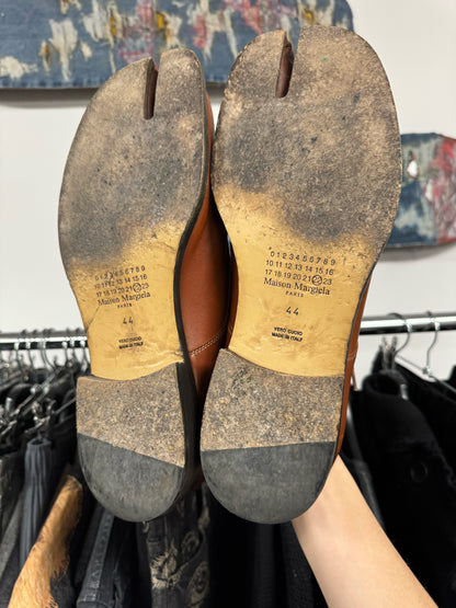 Maison Margiela ‘Tabi’ Split Toe Leather Lace-Up Derbies