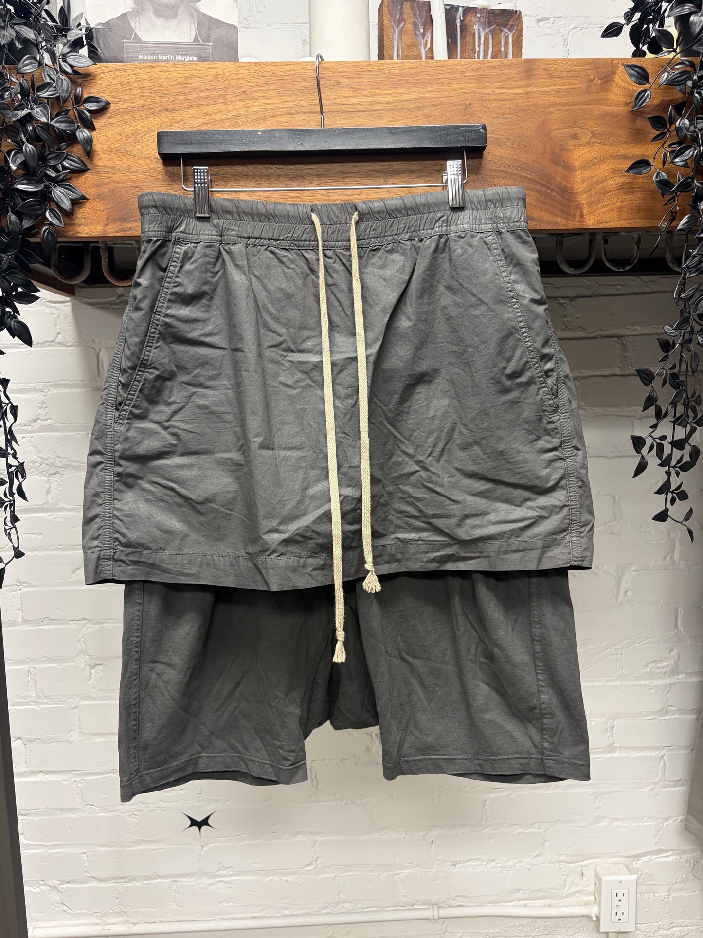 Rick Owens Dust ‘Skirted’ Double Layer Drop Crotch Pod Drawstring Shorts