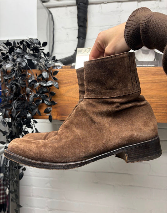 Yves Saint Laurent ‘Rive Gauche’ by Tom Ford ‘Accordion’ Brown Suede Boots