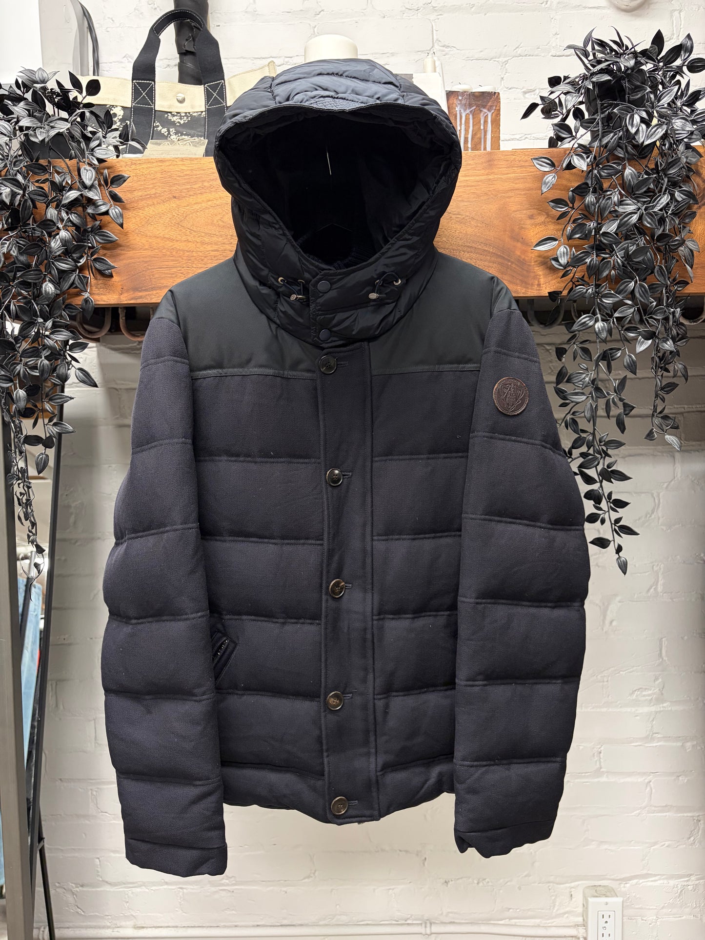 AW2011 Gucci by Frida Giannini Down Filled Puffer Jacket with Crest Patch