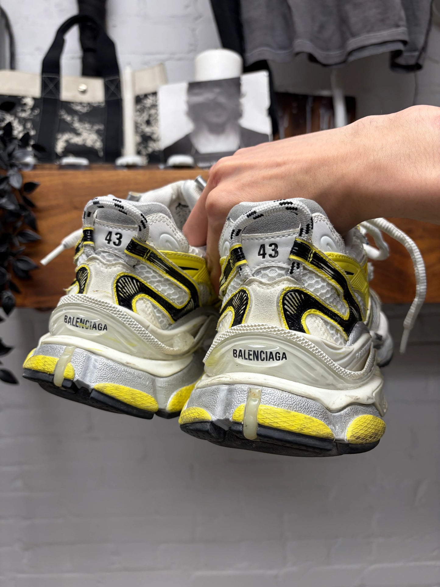 Balenciaga ‘Runner’ White/Yellow Low Top Sneakers