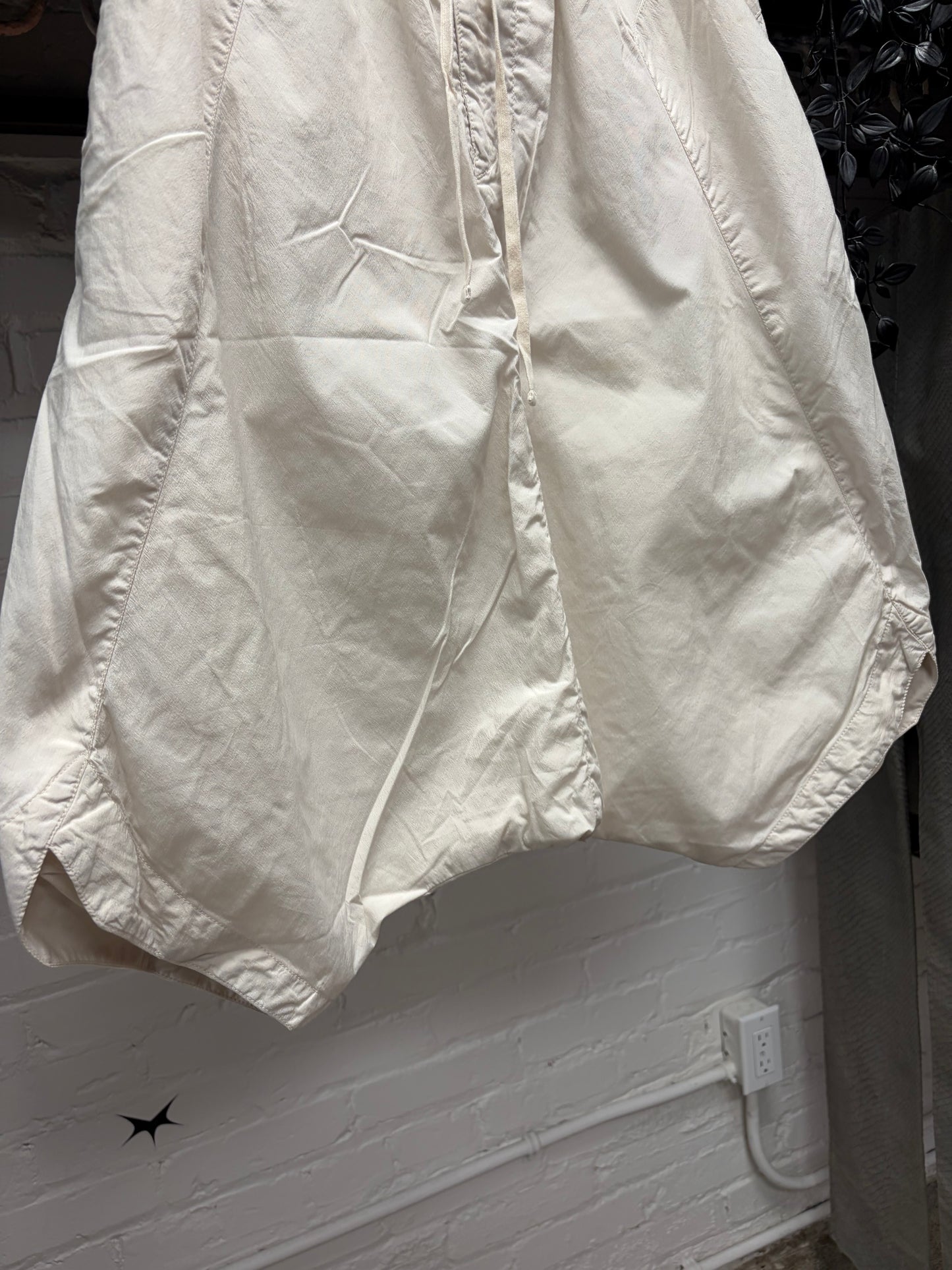 SS2019 Julius Cream White Nylon Lightweight ‘Pod’ Drop Crotch Shorts