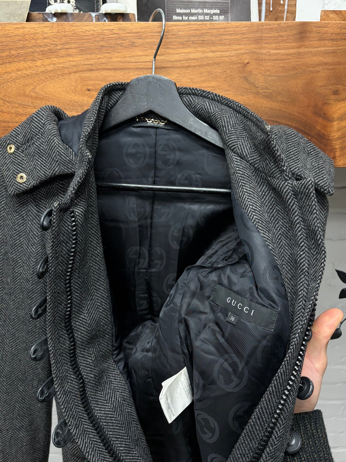 2006 Gucci by Frida Giannini Herringbone ‘Leather-Bound Closure’ Cropped Hooded Jacket