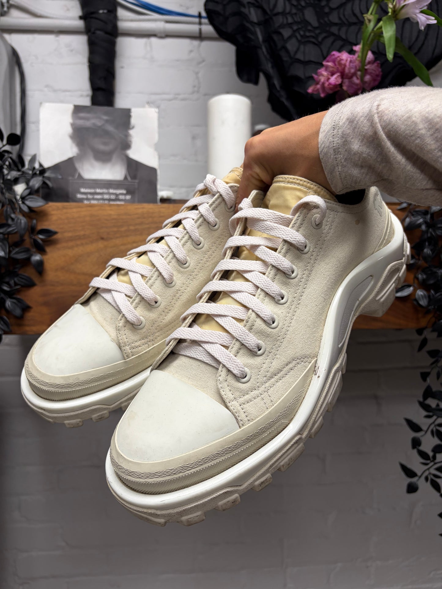 Raf Simons ‘Detroit’ Cream White Low Top Sneakers