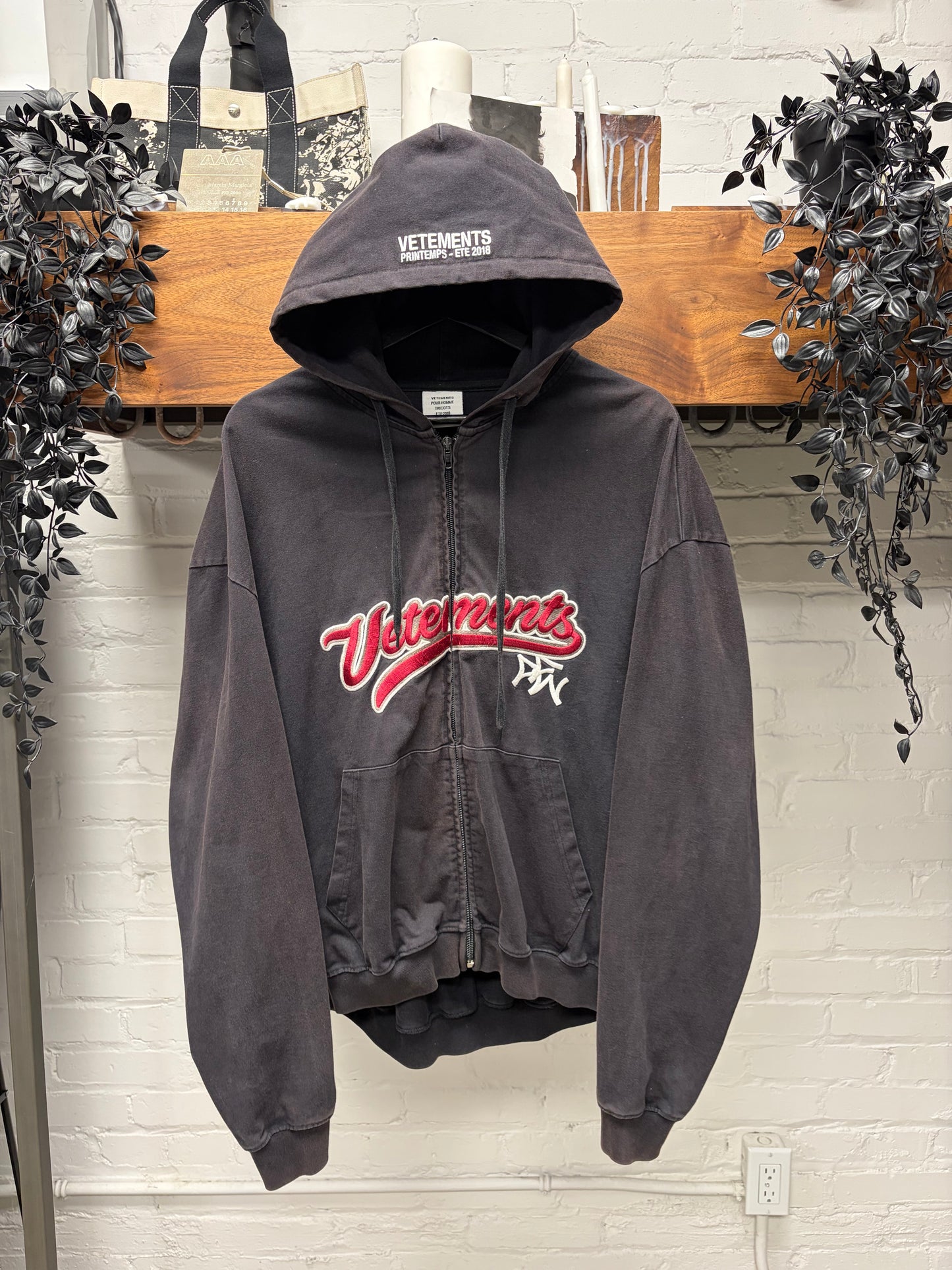 SS2018 Vetements ‘Baseball Logo’ Black/Red Embroidered Zip-Up Hoodie