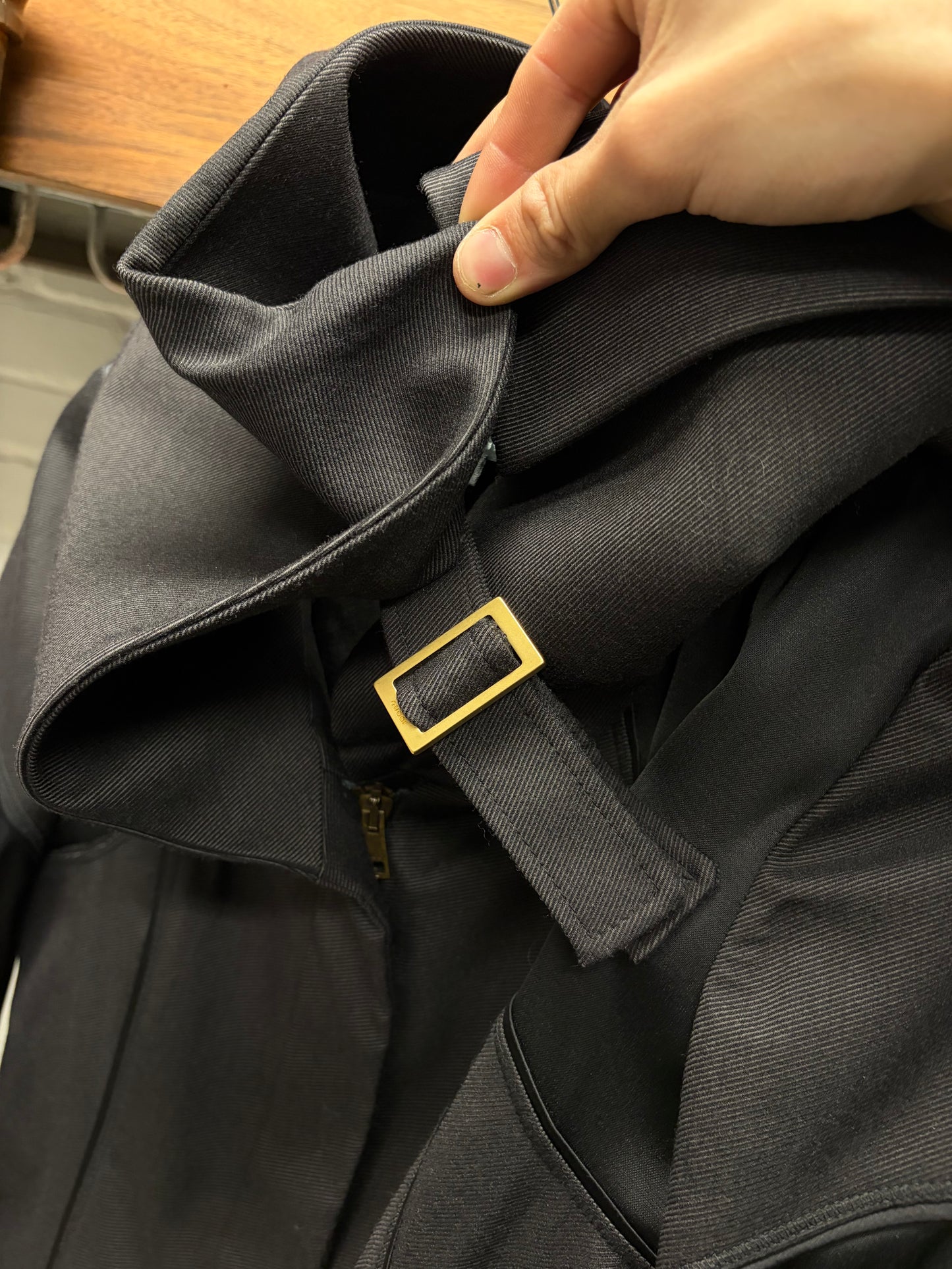 AW2003 Gucci by Tom Ford ‘Runway Look #11’ Asymmetric Collar Jacket