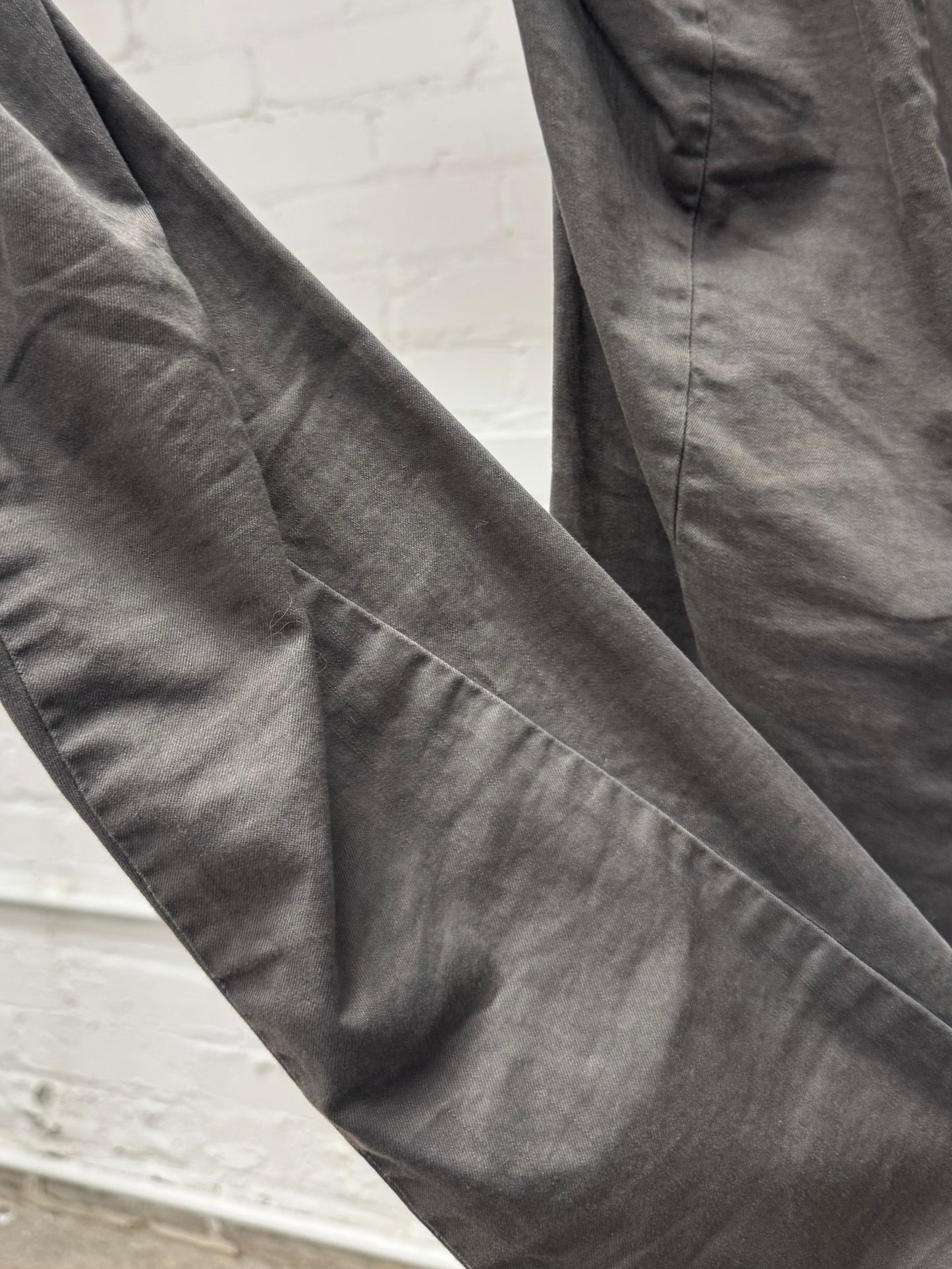 SS2016 Julius 5oz J-Cut Darted Grey Slim Cut Pants