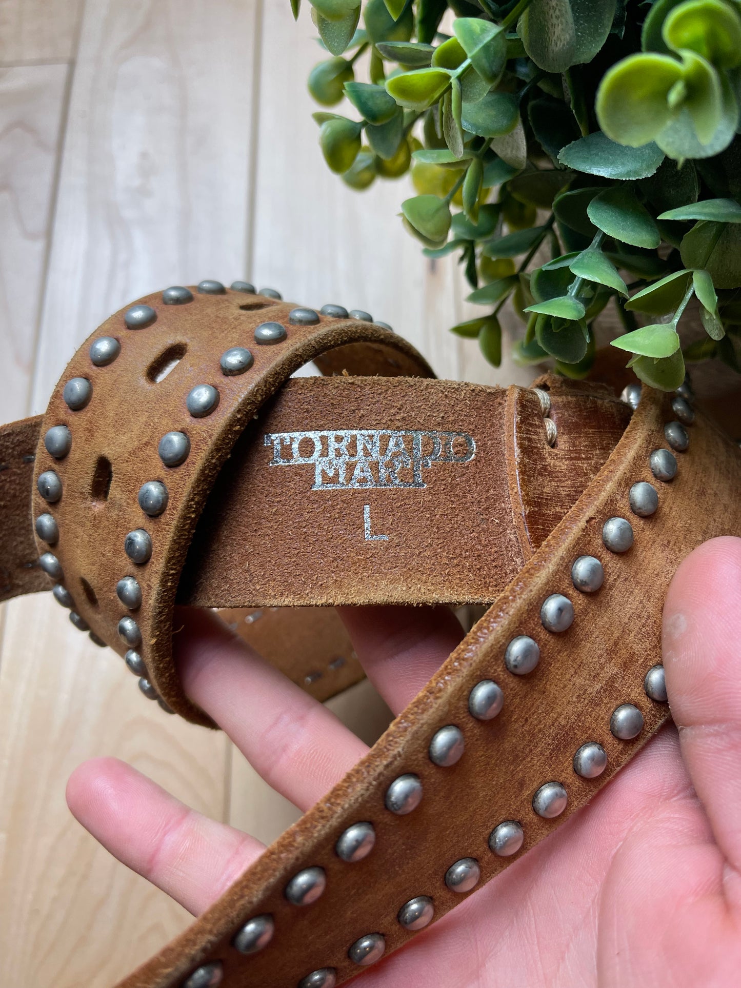 Tornado Mart Gemstone Studded Western Buckle Belt