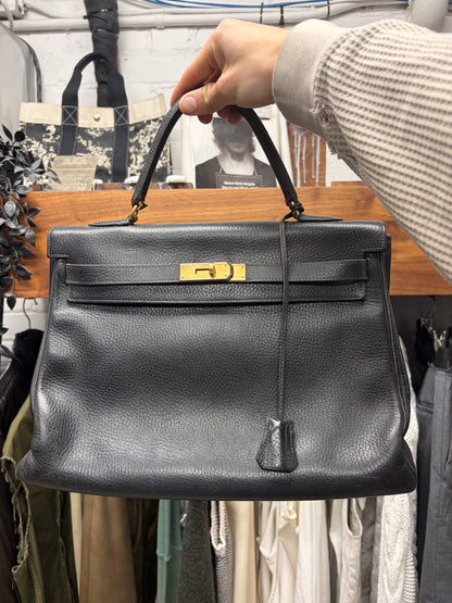 1991 Hermes ‘Kelly 35’ Retourne Black Calfskin/Gold Hardware Handbag
