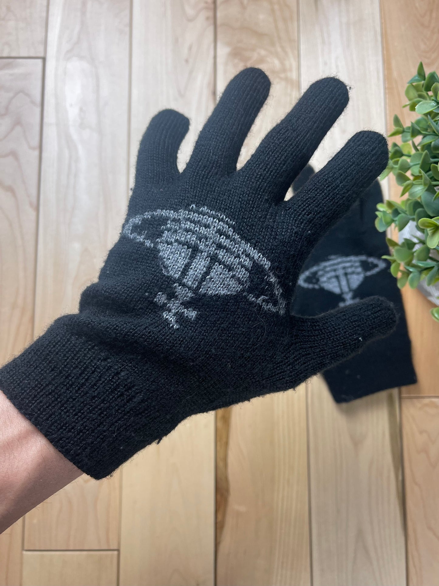 Vivienne Westwood Orb Logo Knitted Gloves