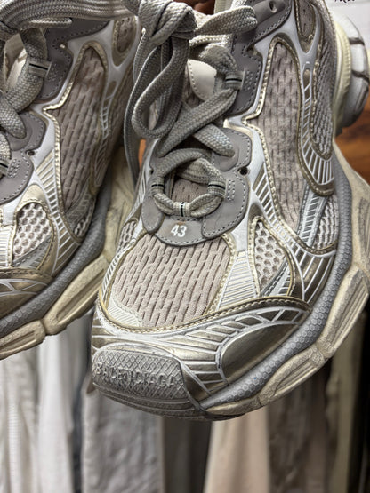 Balenciaga ‘3XL’ White Oversized Low Top Sneakers