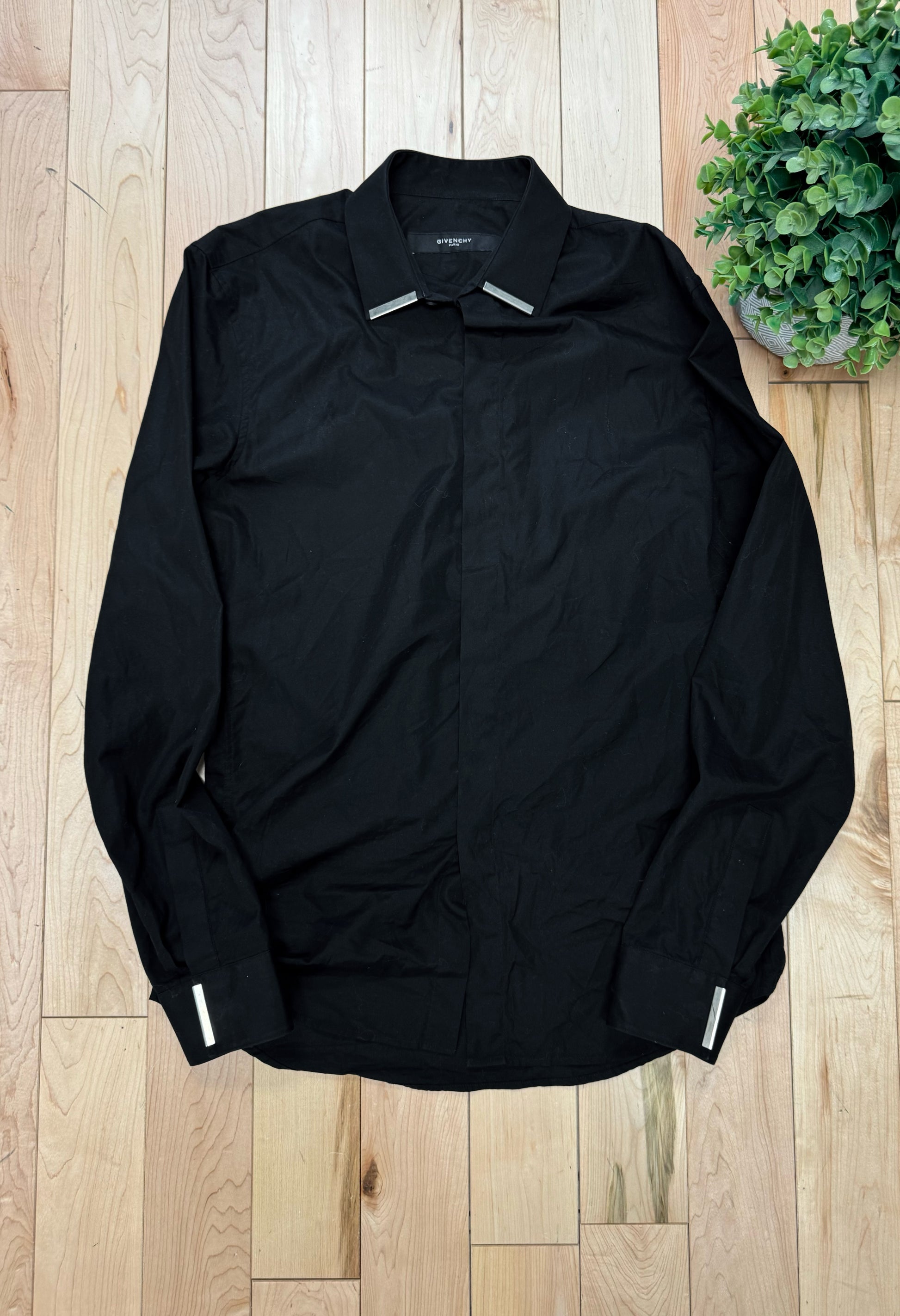givenchy black dress shirt Slim Fit Shirt In Poplin With Givenchy Embroidery - Black - Cotton - Men
