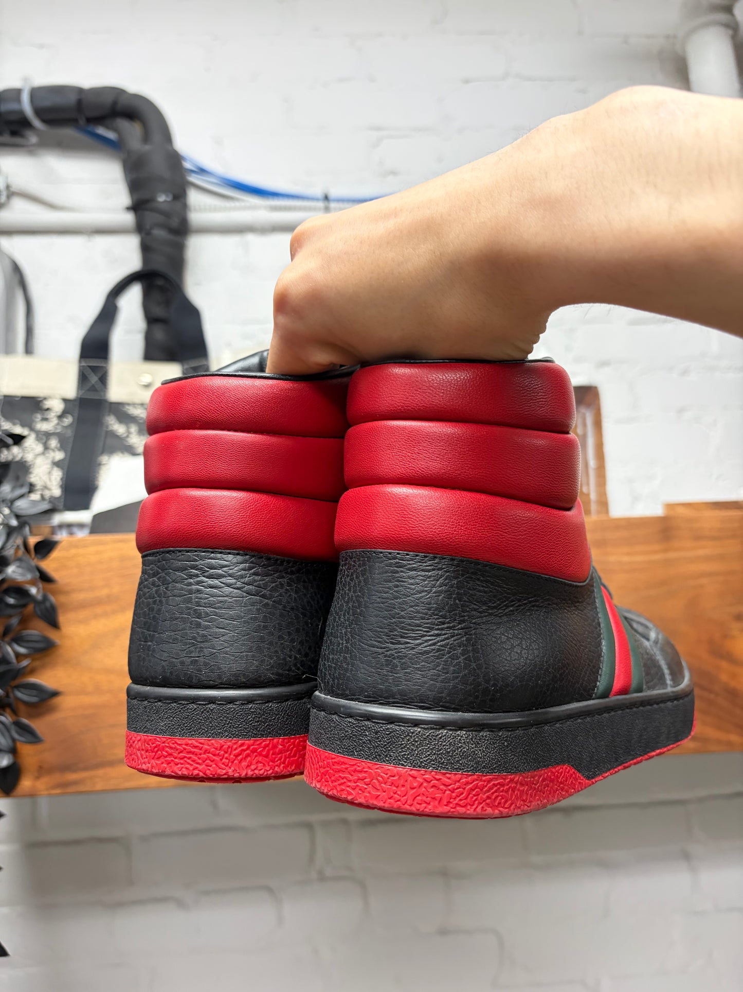 Gucci ‘Ronnie’ Black/Red Stripe Logo Leather High Top Sneakers