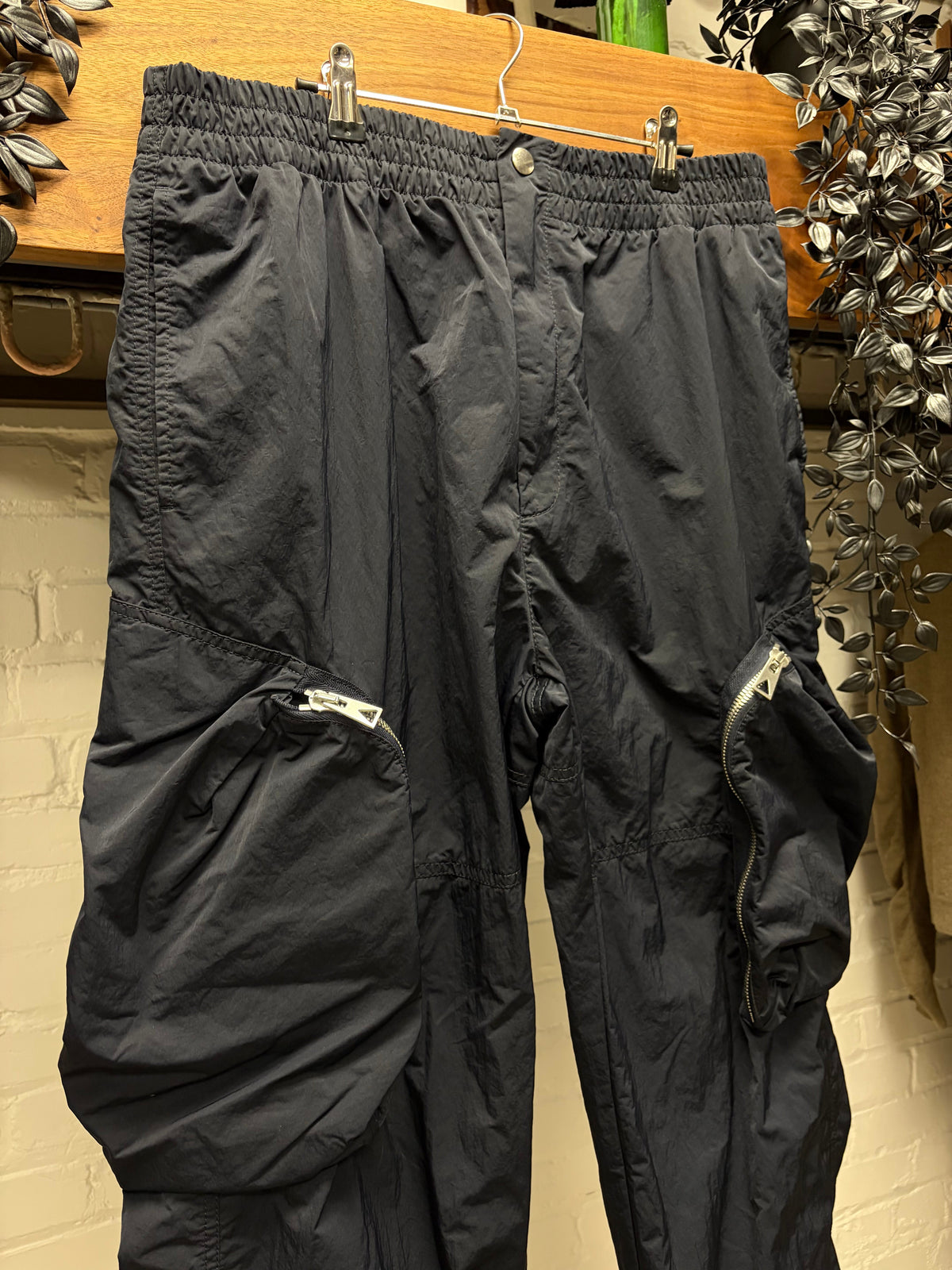 Bottega Veneta 'Tech Nylon' Exposed Zipper Straight Leg
Cargo Pants