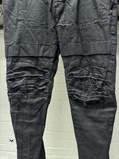 SS2022 Julius ‘9 oz’ Black Distressed Knee Skinny Denim