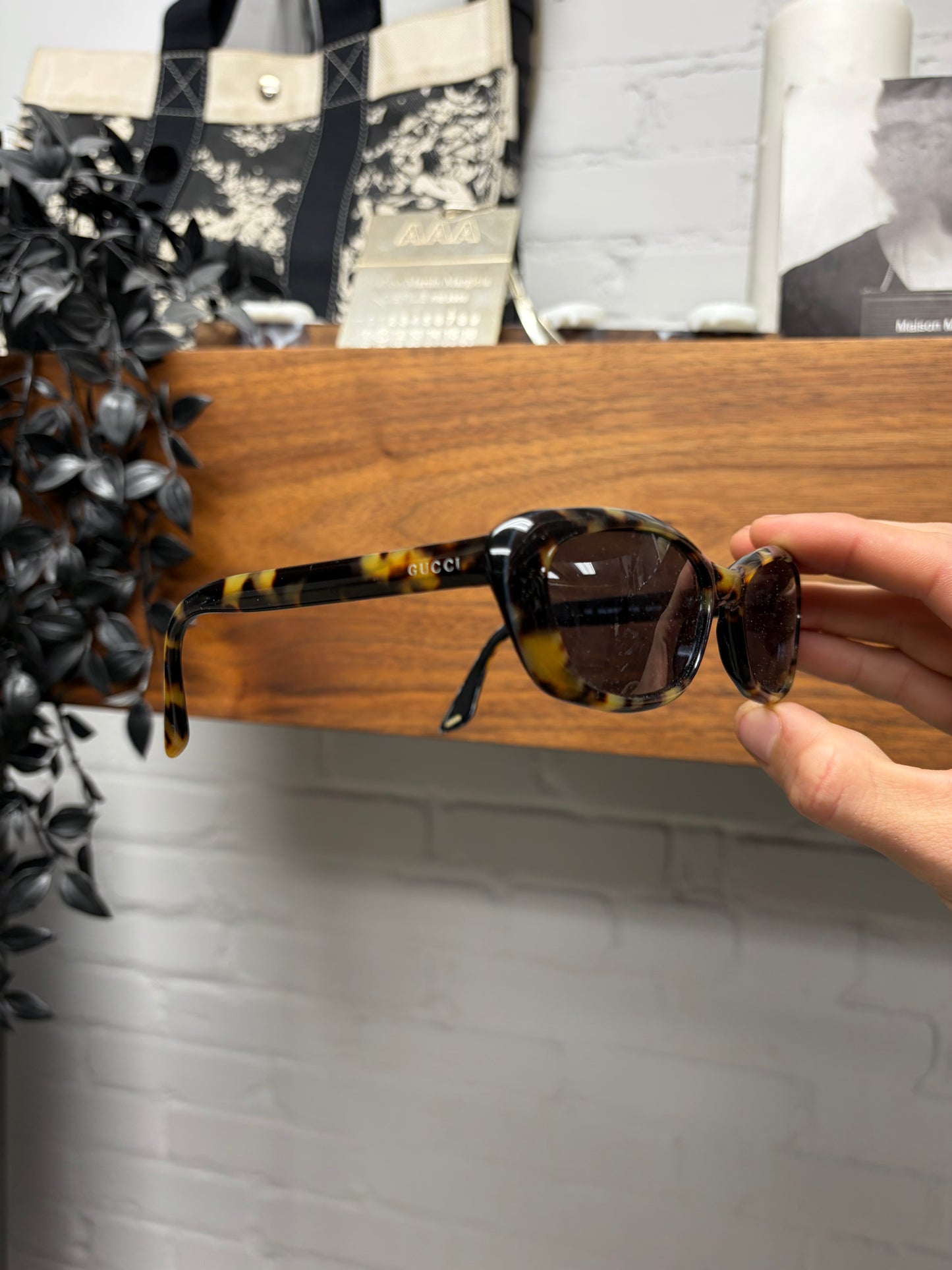 90s Gucci ‘Moda’ Tortoiseshell Brown Oval Sunglasses