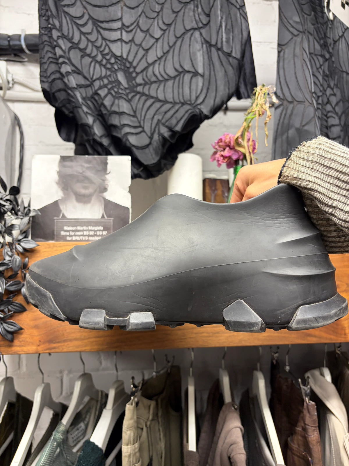 Givenchy ‘Monumental’ Mallow Molded Black Sneakers
