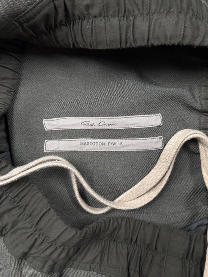 AW2016 Rick Owens ‘Mastadon’ Dark Dust 3/4 Drop Crotch Pod Shorts