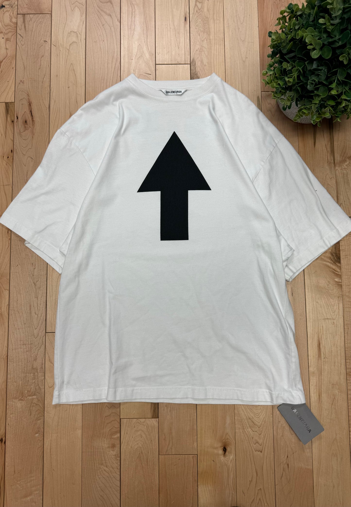 AW2020 Balenciaga ‘No Wifi’ Runway Graphic T-Shirt