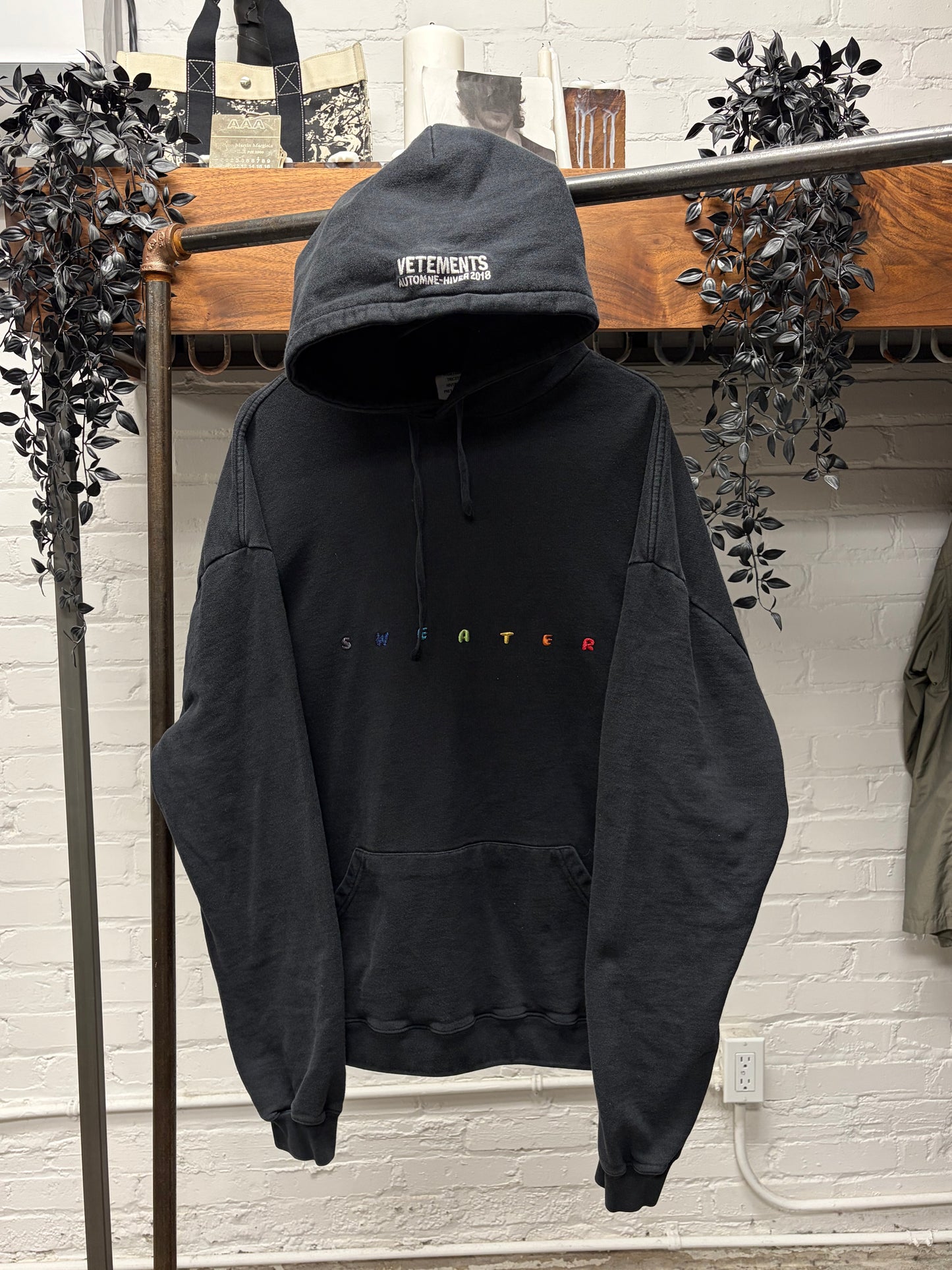 AW2018 Vetements ‘Friends’ Embroidered Logo Black Pullover Hoodie