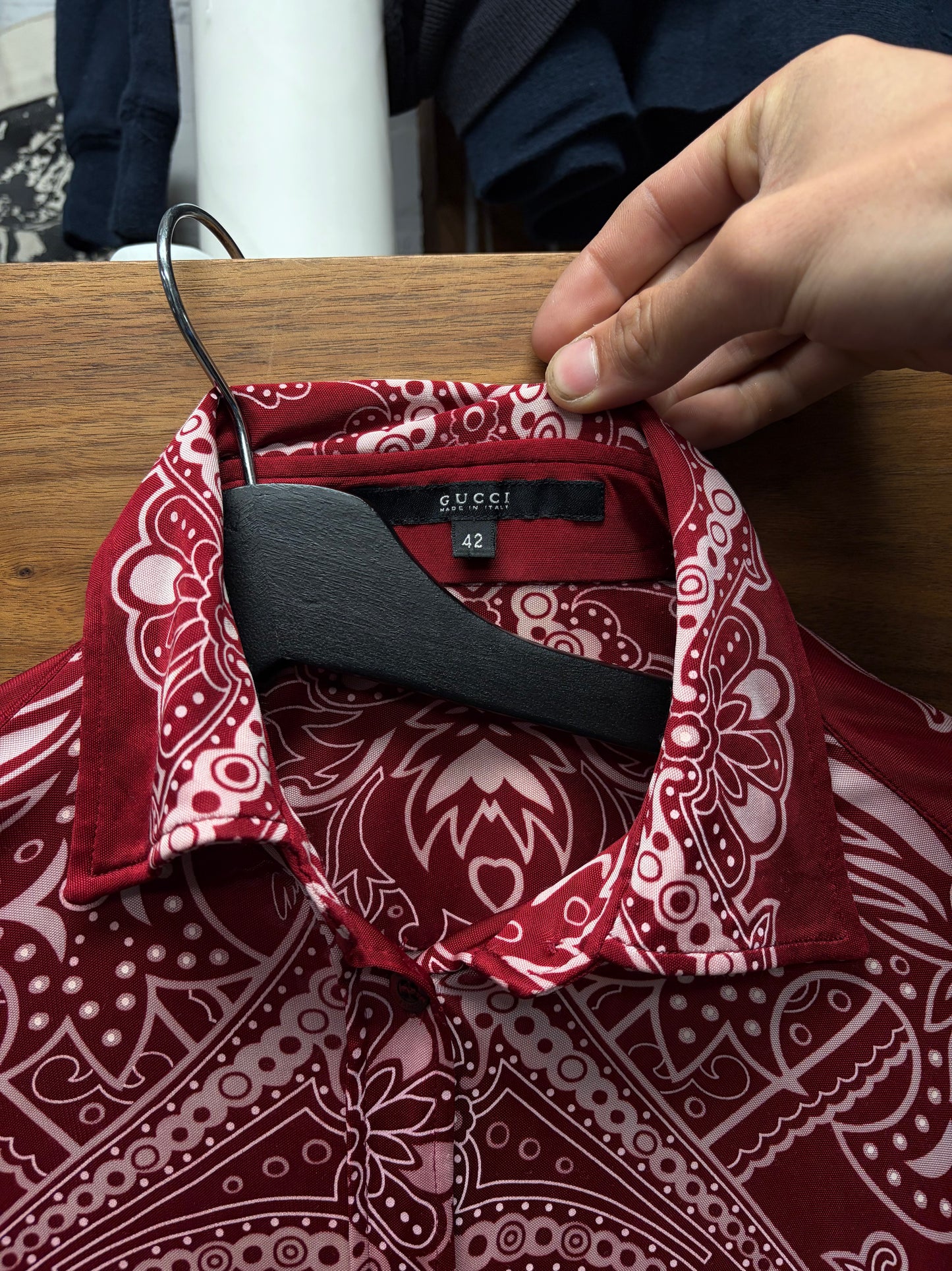 SS2004 Gucci by Tom Ford ‘Cruise’ Bell Sleeve Red Silk Paisley Button Up Shirt