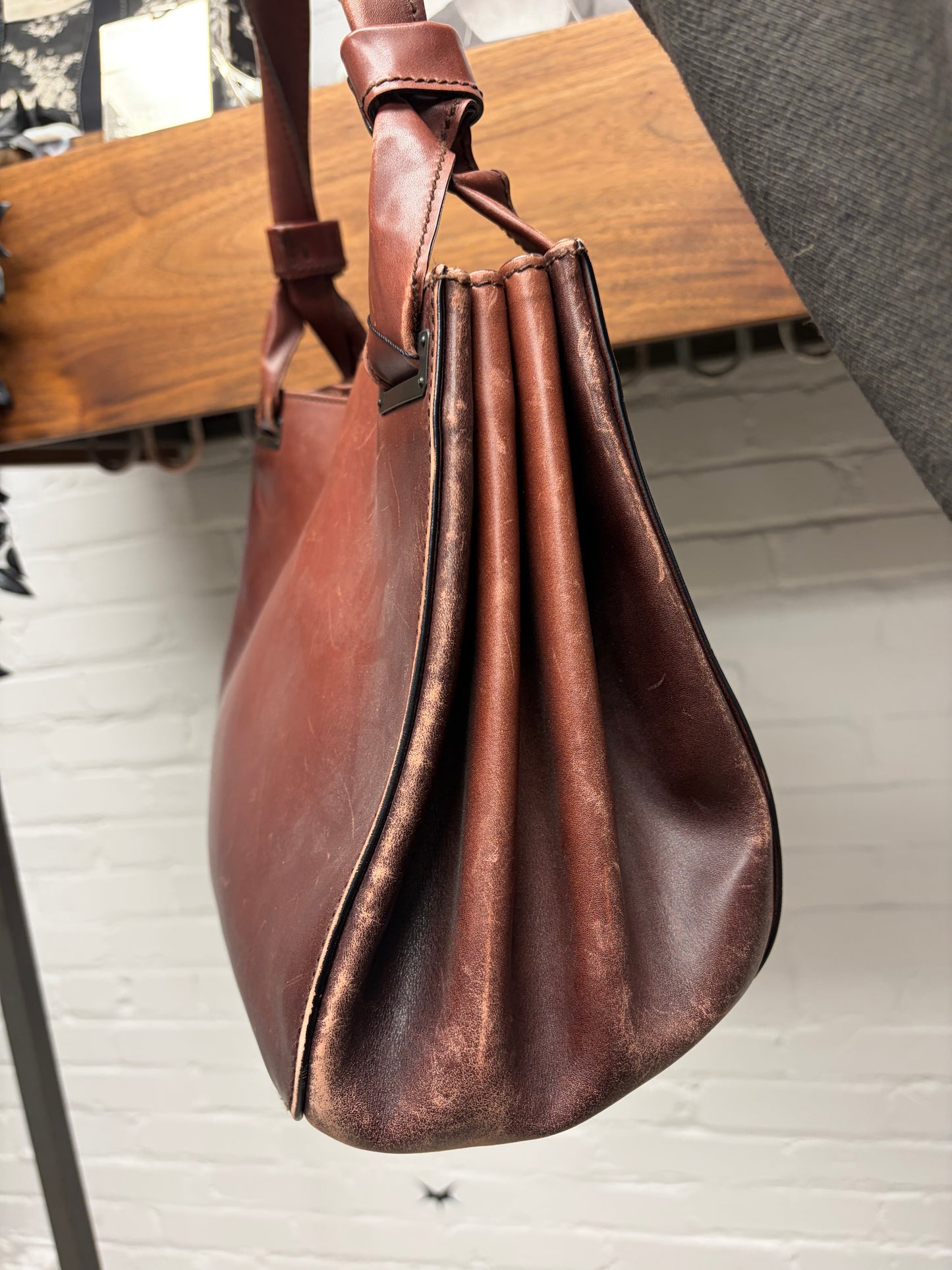 AW2002 Gucci by Tom Ford ‘Burnt Patina’ Calfskin Leather Shoulder Bag