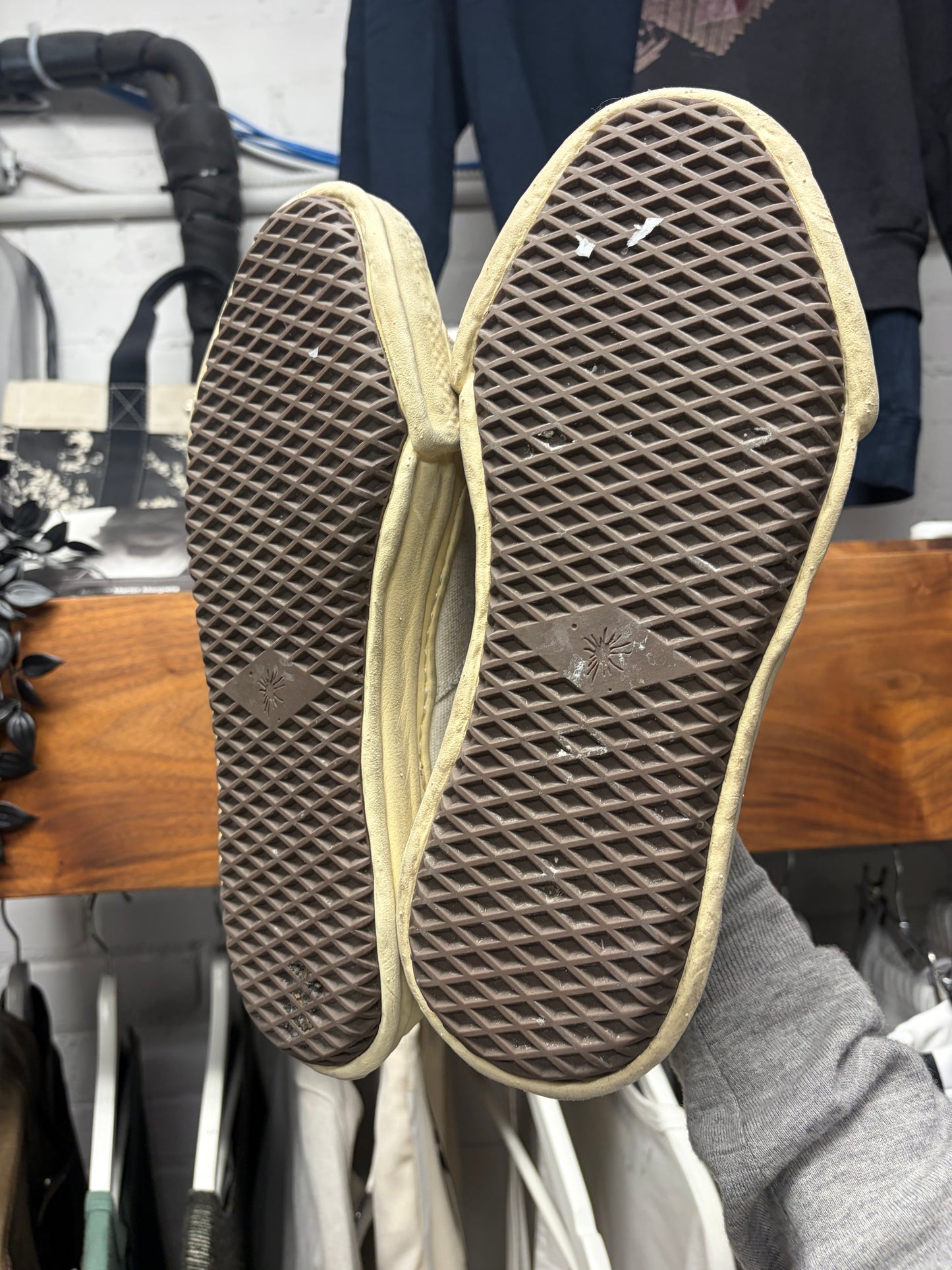 Miharayasuhiro ‘Melted Sole’ Dirty White Low Top Sneakers