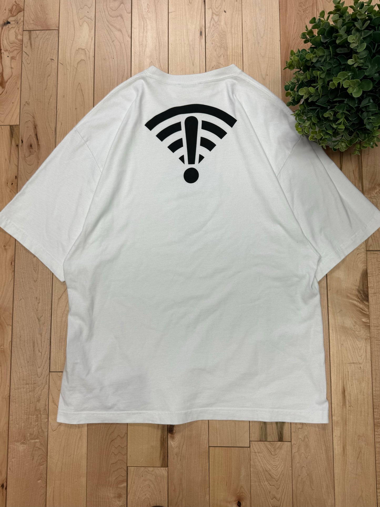 AW2020 Balenciaga ‘No Wifi’ Runway Graphic T-Shirt