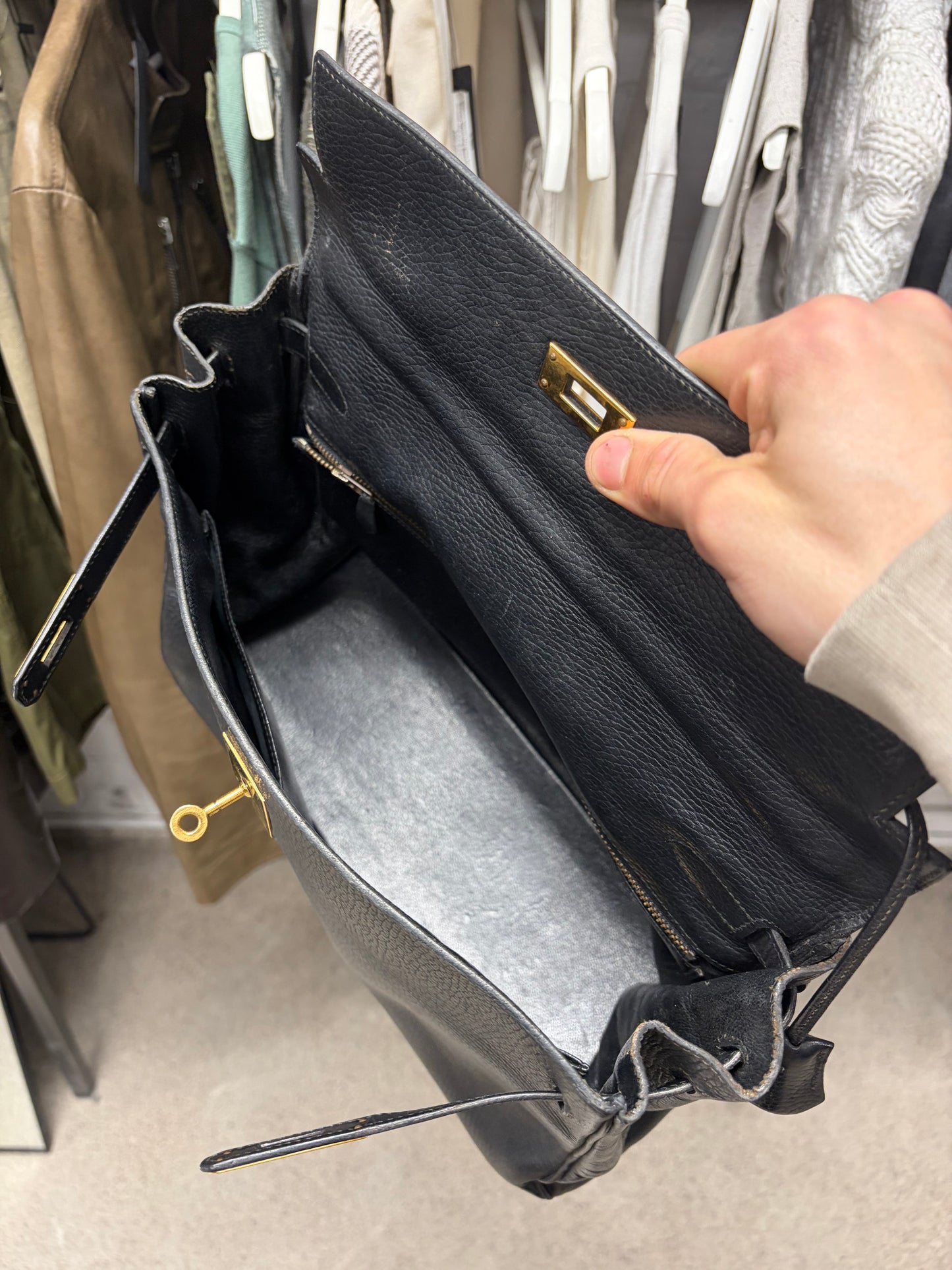 1991 Hermes ‘Kelly 35’ Retourne Black Calfskin/Gold Hardware Handbag