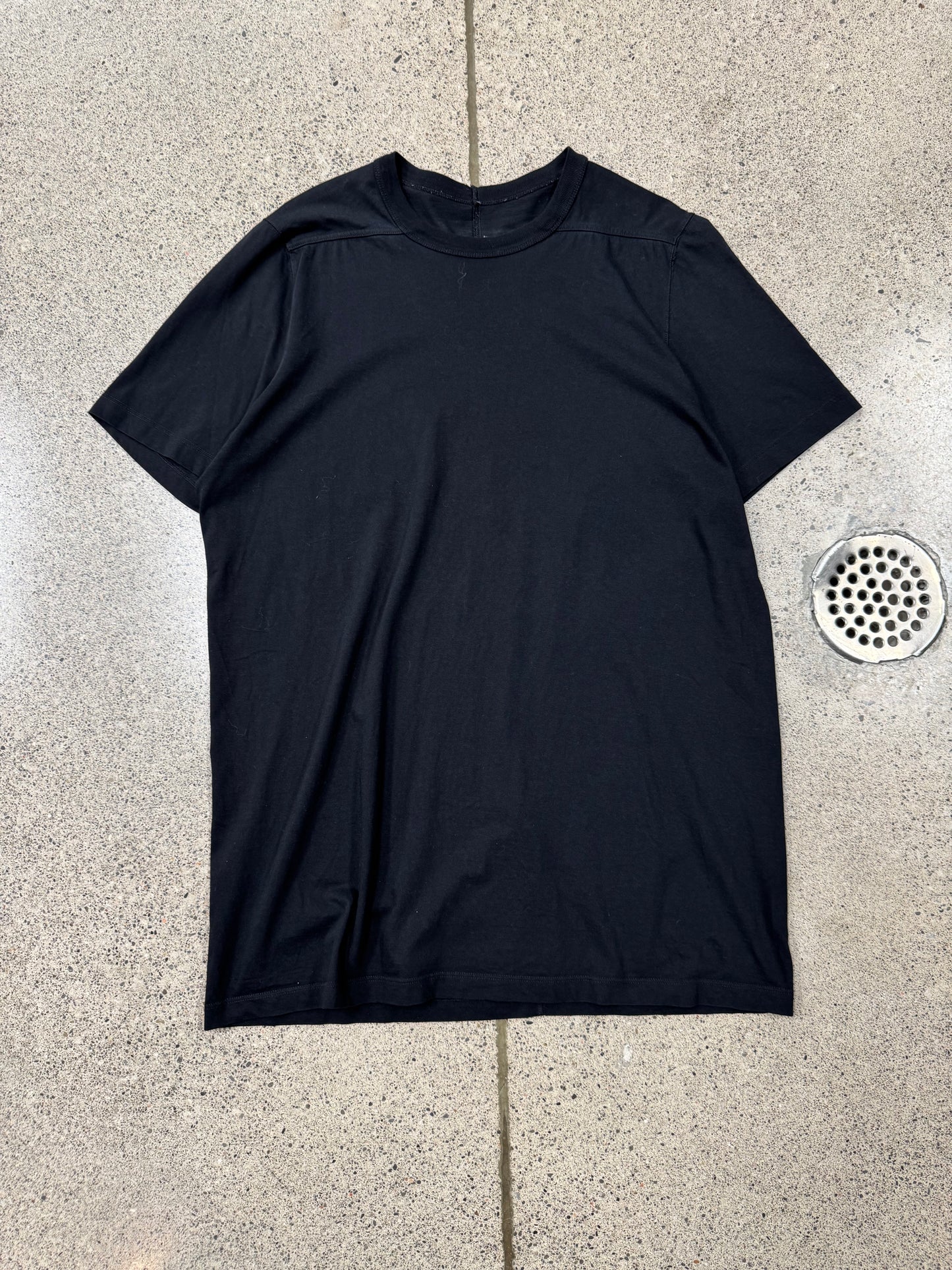 AW2023 Rick Owens ‘Luxor’ Black ‘Level’ T-Shirt