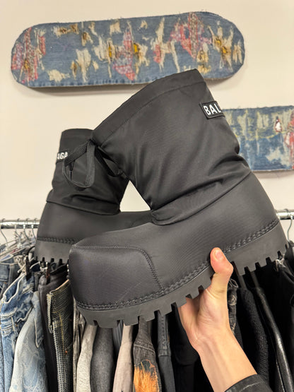 Balenciaga ‘Alaska’ Oversized Ski Boots