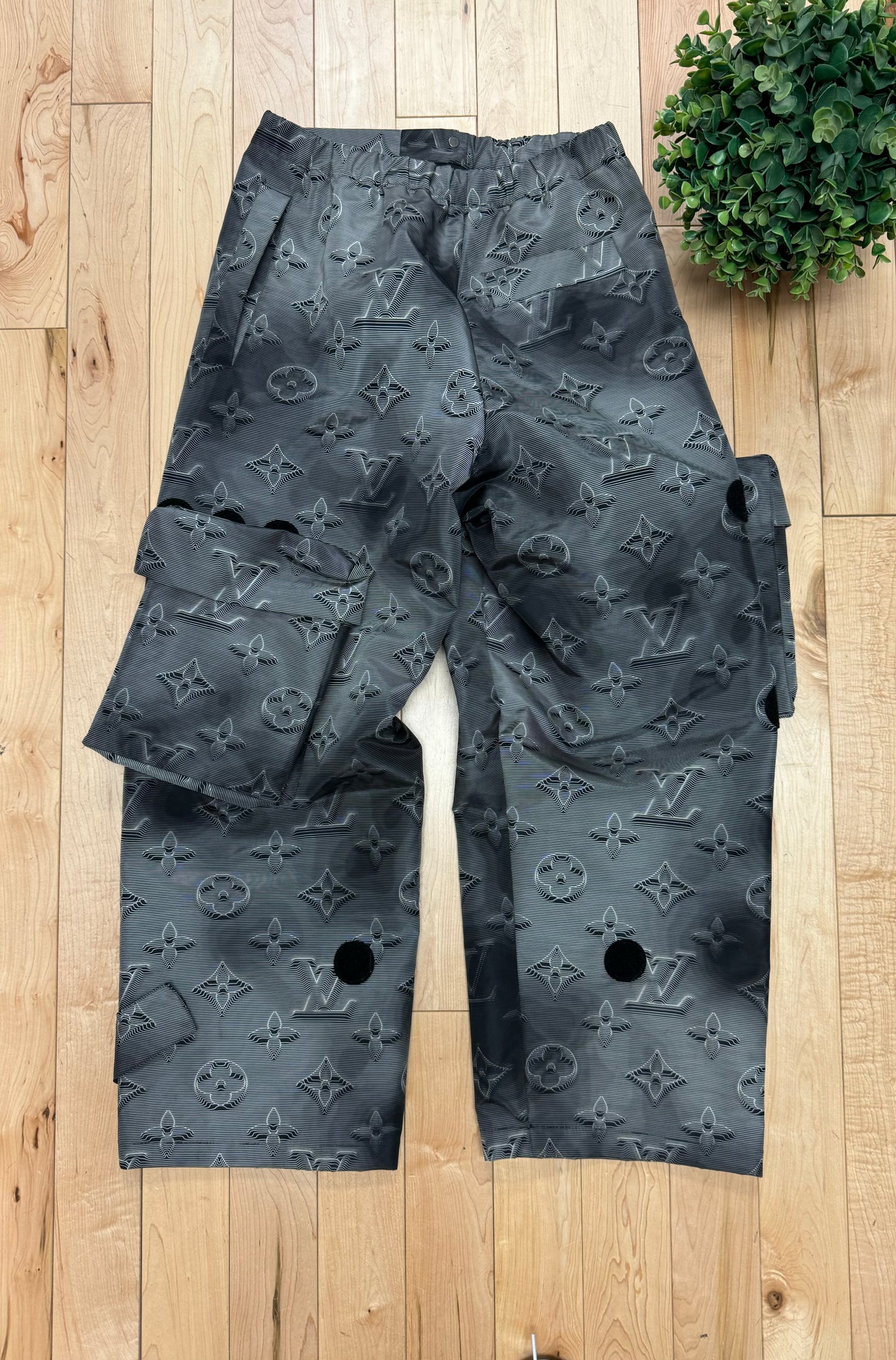 AW2019 Louis Vuitton by Virgil Abloh 3D Pocket Monogram ‘2054’ Cargo Pants