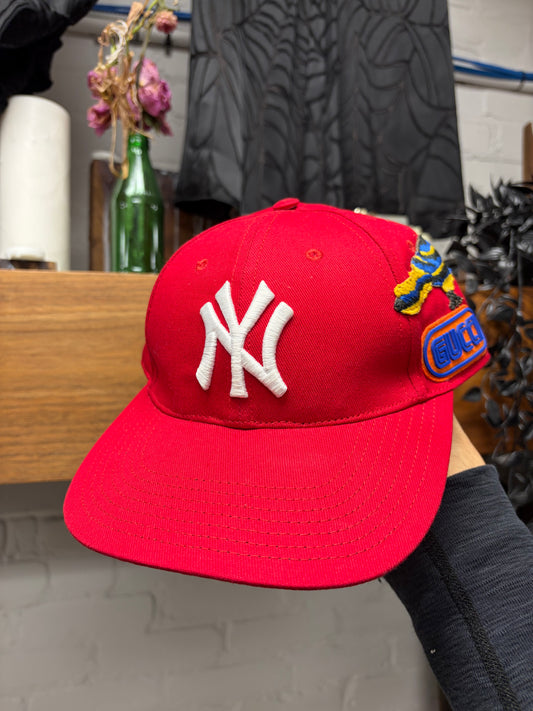 AW2018 Gucci x MLB ‘New York Yankees’ Red Strap-Back Baseball Cap