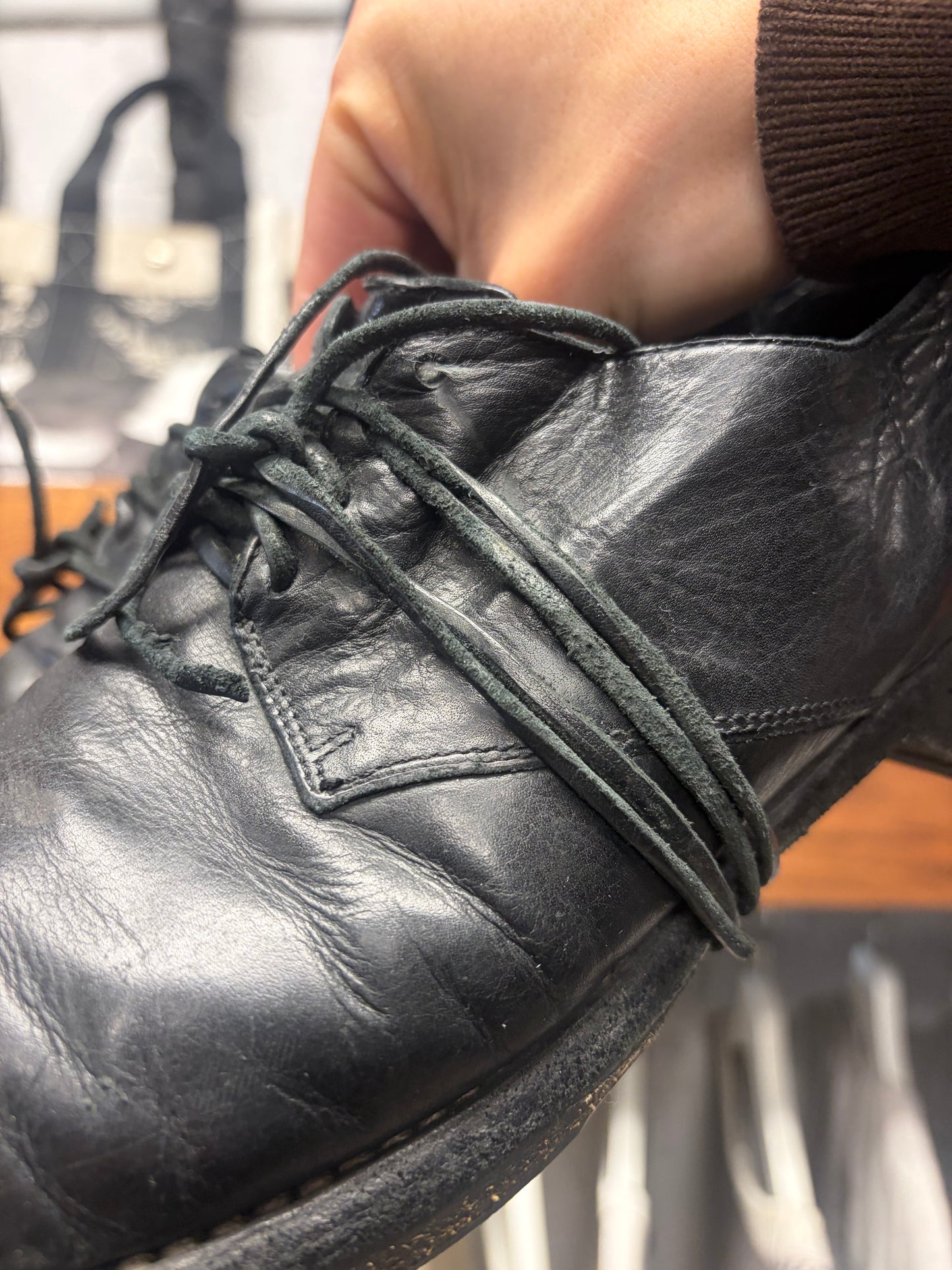 Guidi ‘992’ Black Horse Leather Low Top Derbys
