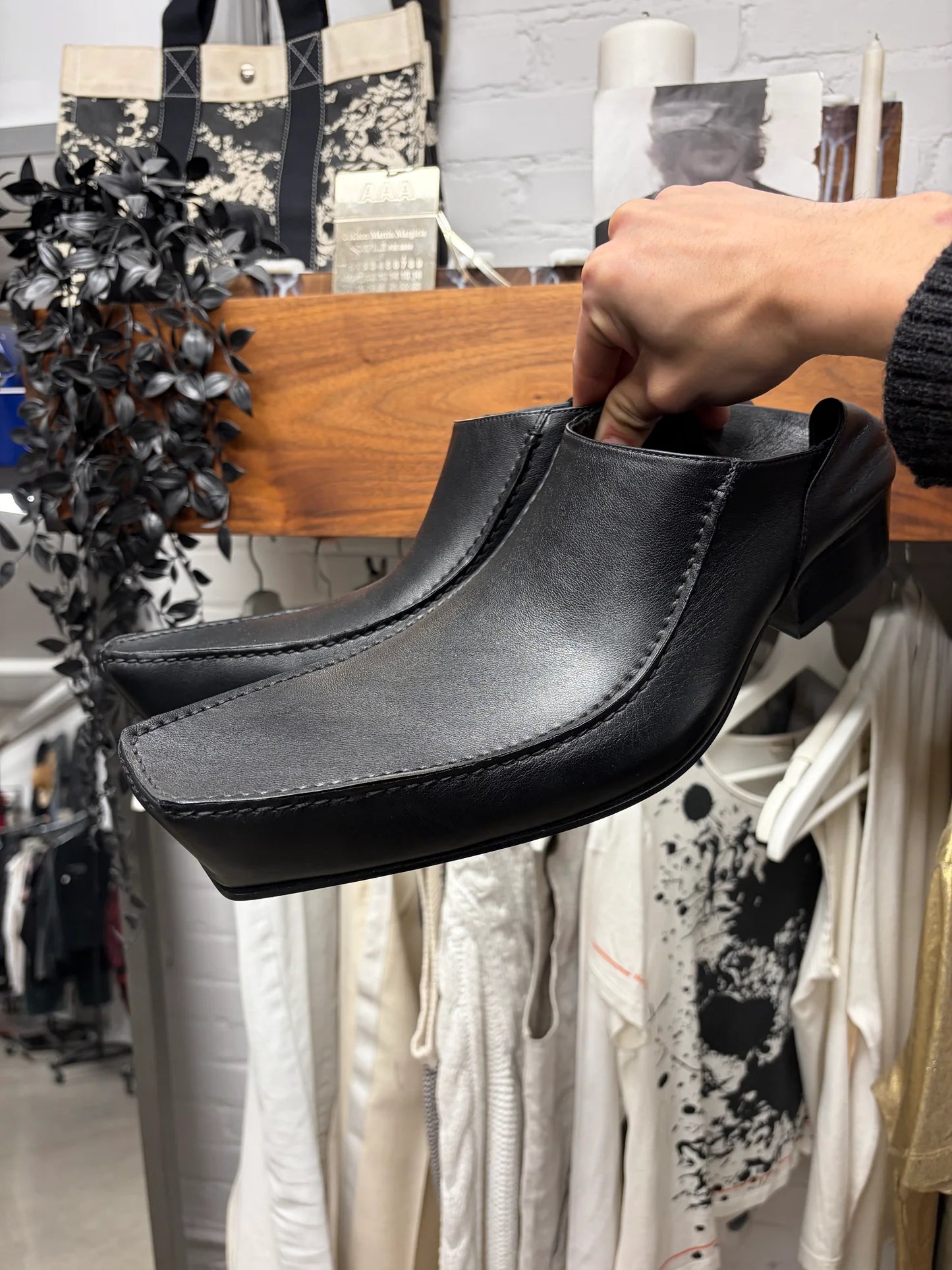 SS2024 Balenciaga ‘Romeo’ Pointed Toe Leather Mules